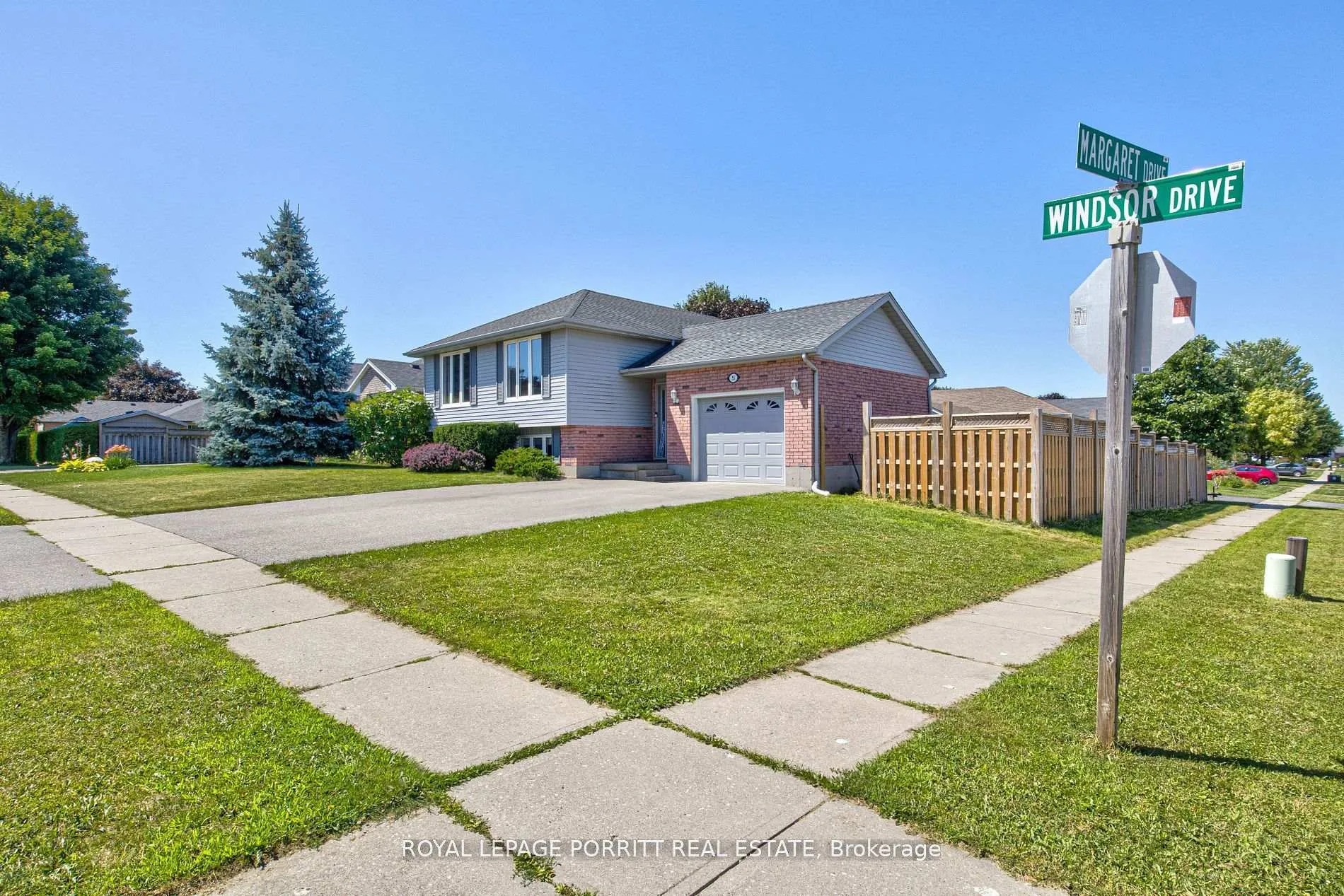 Photo 3 of 55 Windsor Drive, Brant, South Dumfries — HOMEH