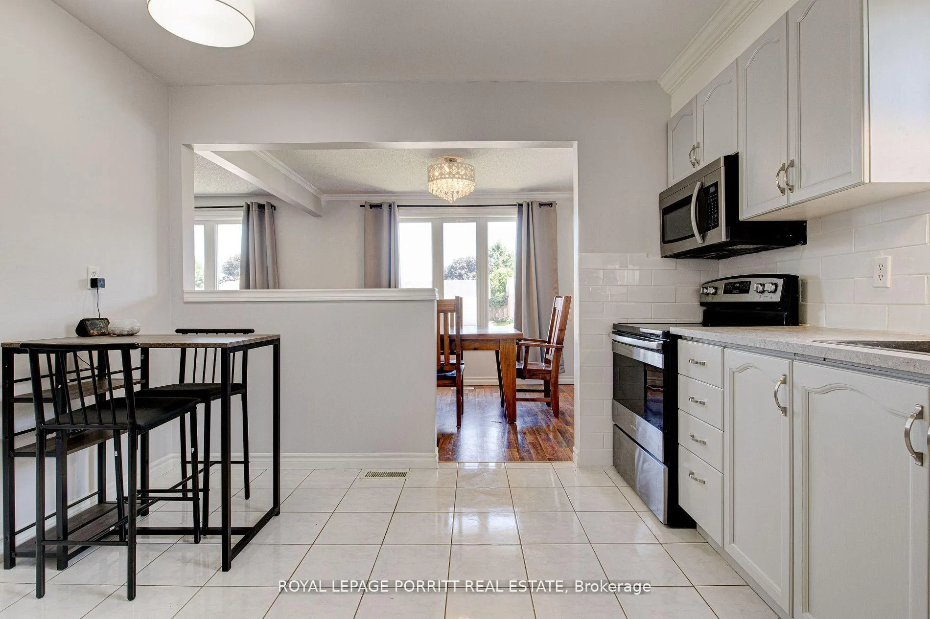 Photo 9 of 55 Windsor Drive, Brant, South Dumfries — HOMEH
