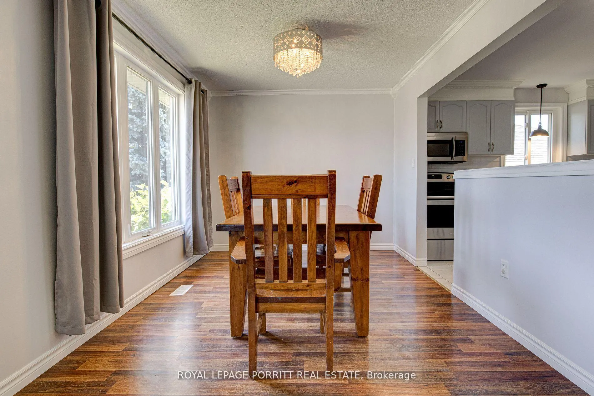Photo 10 of 55 Windsor Drive, Brant, South Dumfries — HOMEH
