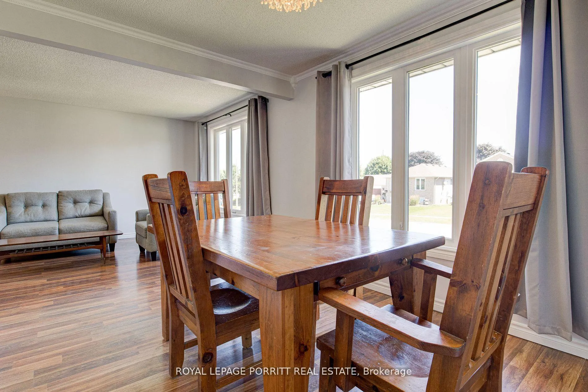 Photo 12 of 55 Windsor Drive, Brant, South Dumfries — HOMEH
