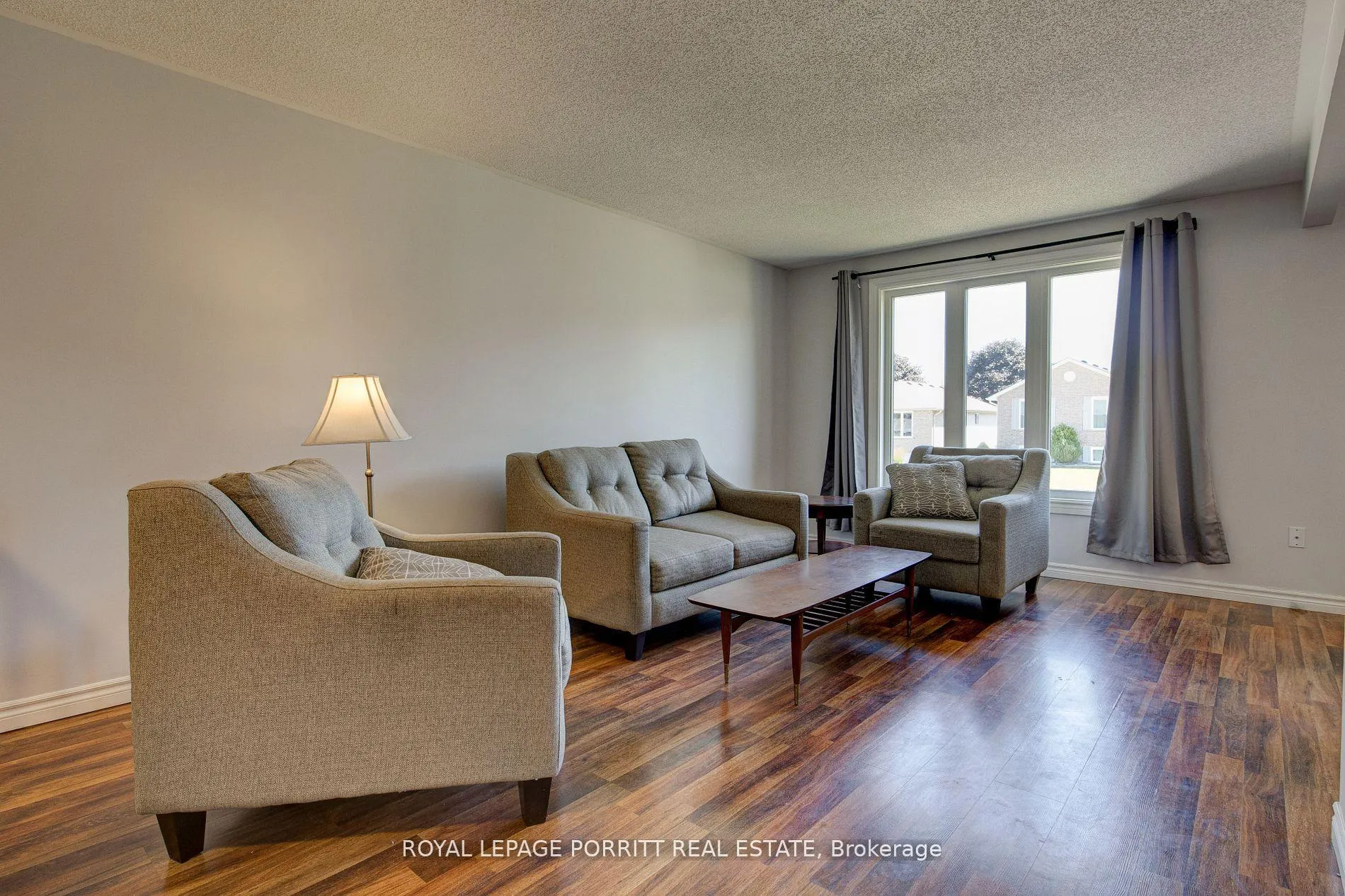 Photo 16 of 55 Windsor Drive, Brant, South Dumfries — HOMEH