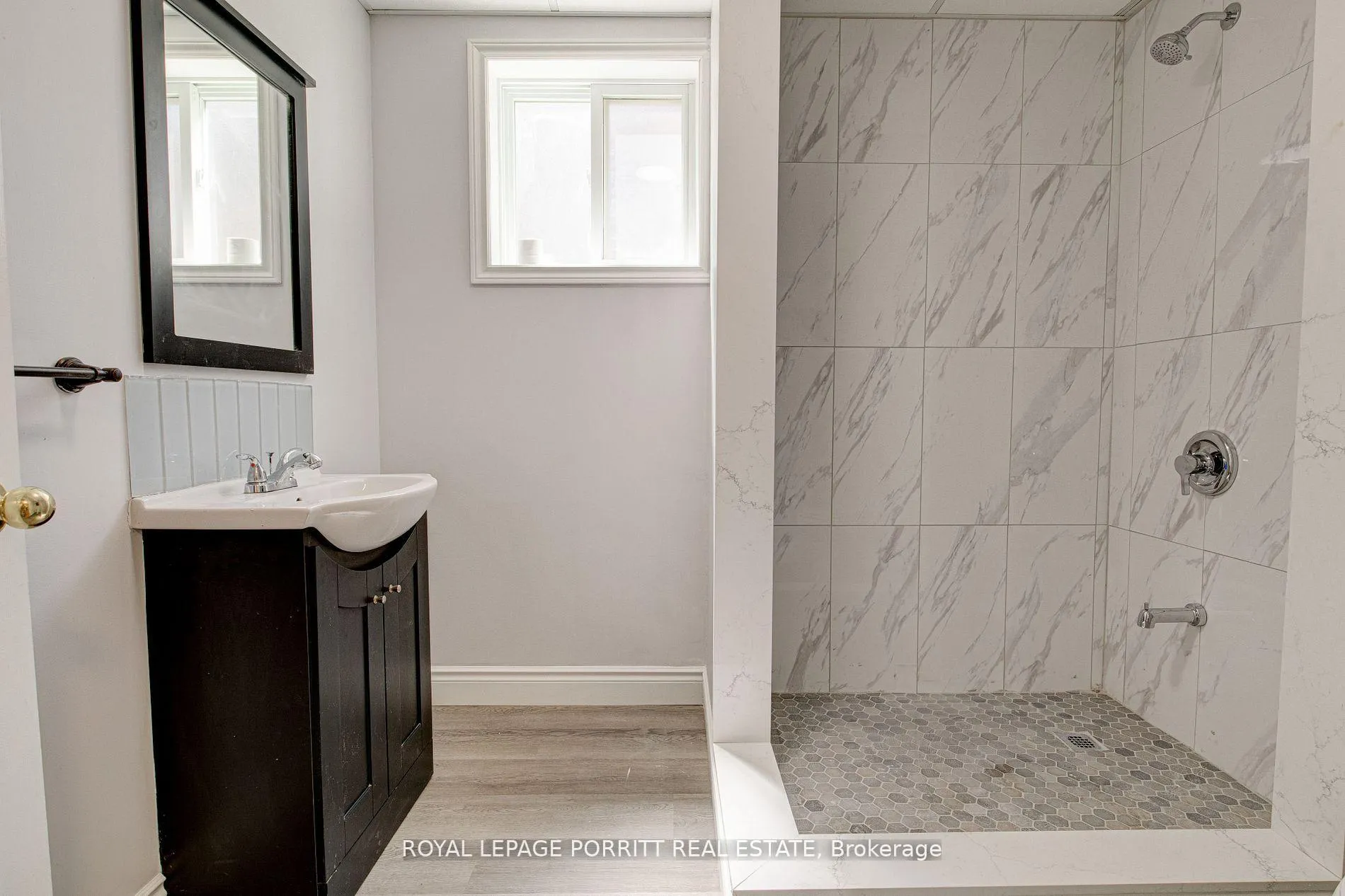 Photo 39 of 55 Windsor Drive, Brant, South Dumfries — HOMEH
