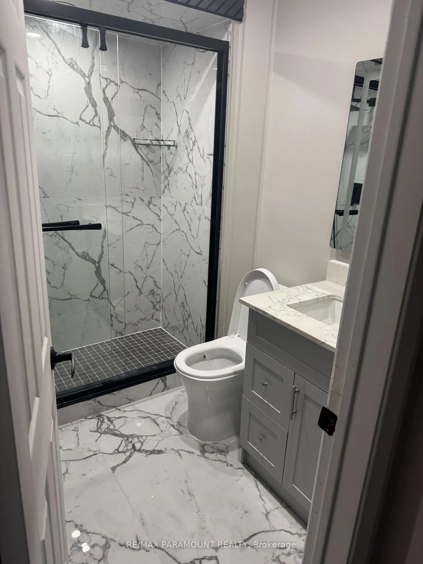 Photo 4 of Unit (Back Unit), 58 Martindale Crescent, Brampton, Brampton West — HOMEH