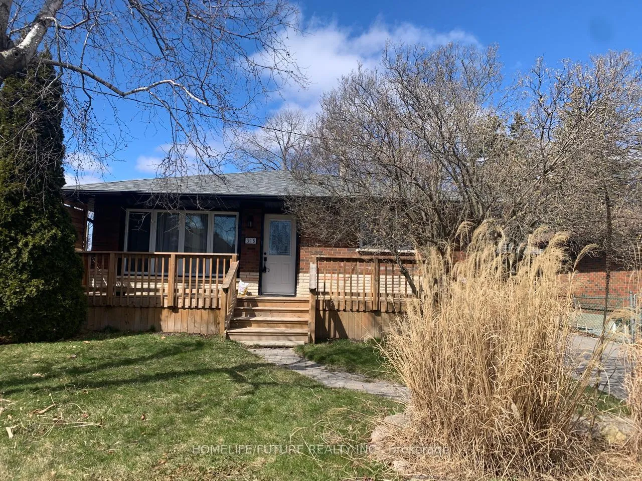 Photo 2 of 316 Walmer Road, Oshawa, McLaughlin — HOMEH