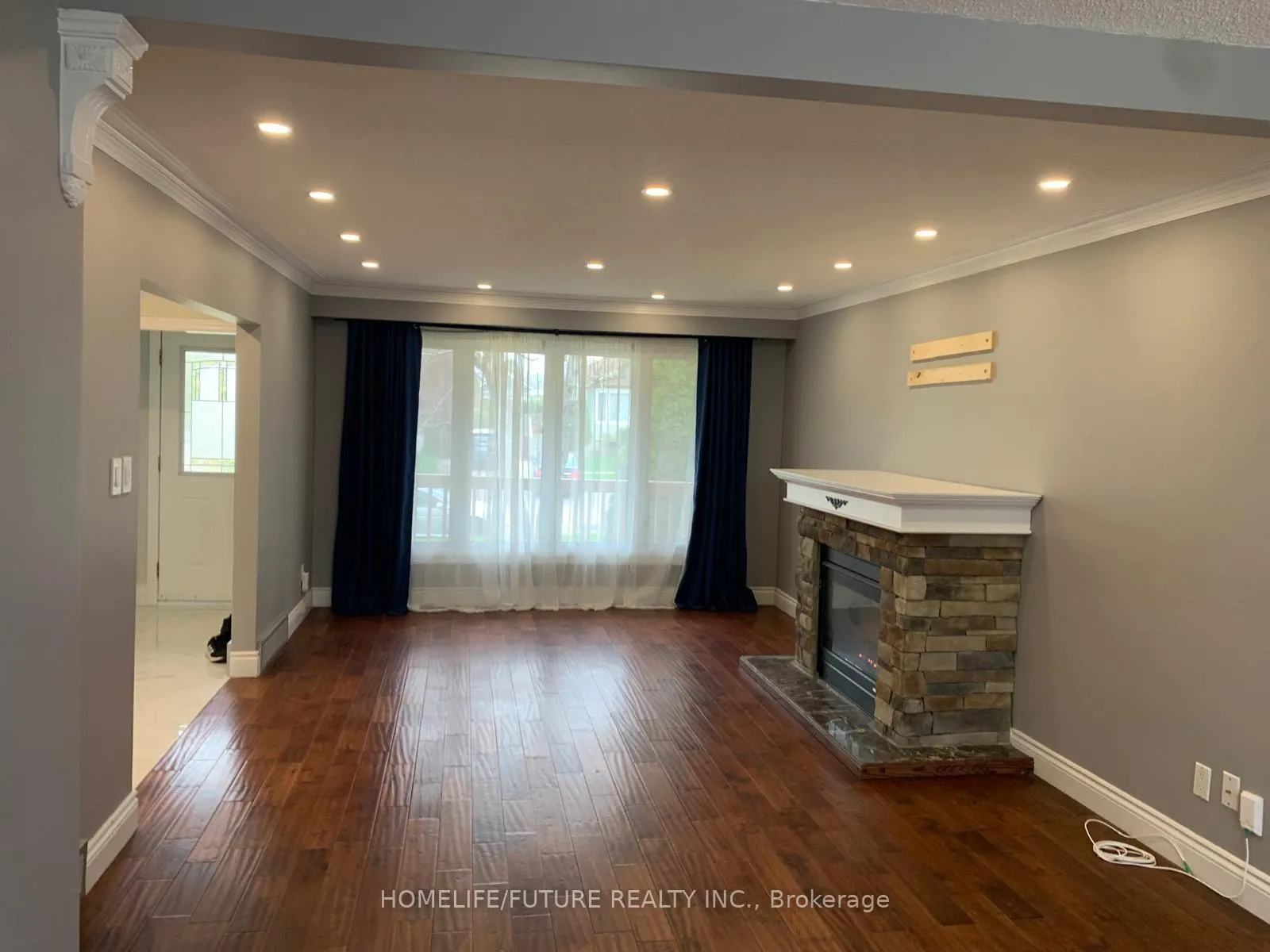 Photo 10 of 316 Walmer Road, Oshawa, McLaughlin — HOMEH