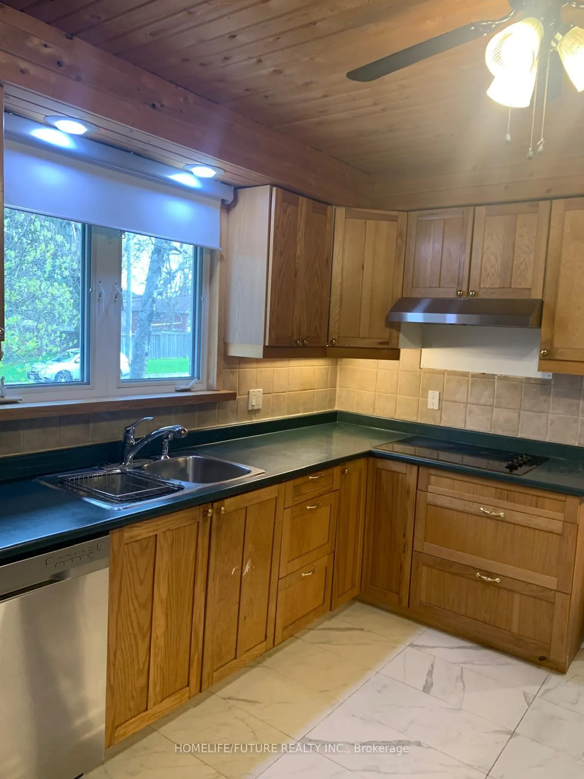 Photo 12 of 316 Walmer Road, Oshawa, McLaughlin — HOMEH