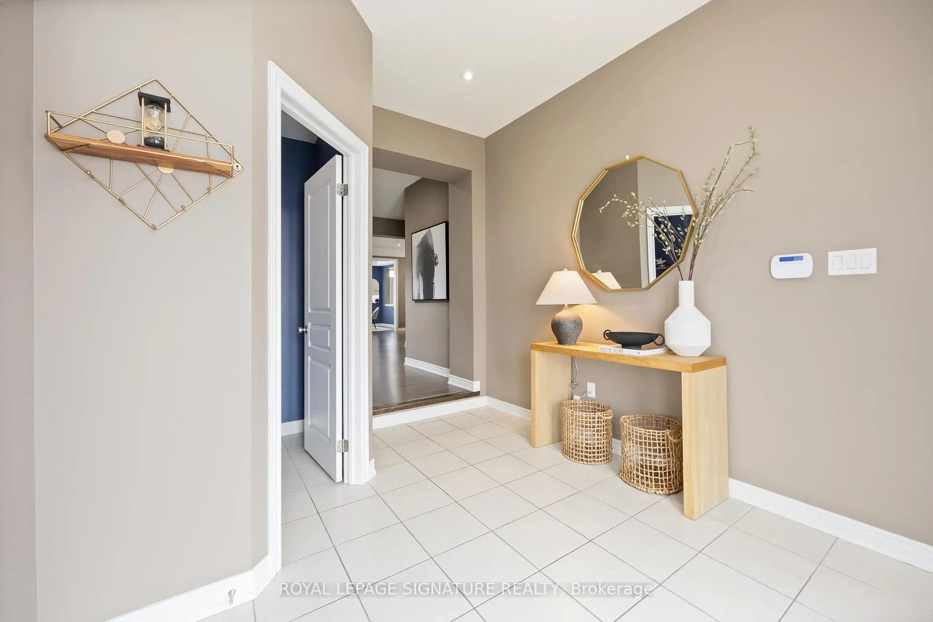 Photo 5 of 99 Card Lumber Crescent, Vaughan, Kleinburg — HOMEH