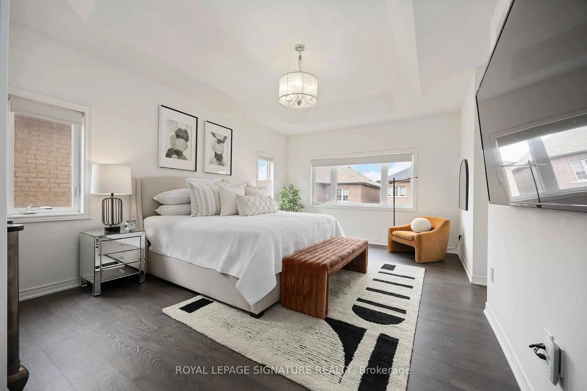 Photo 21 of 99 Card Lumber Crescent, Vaughan, Kleinburg — HOMEH