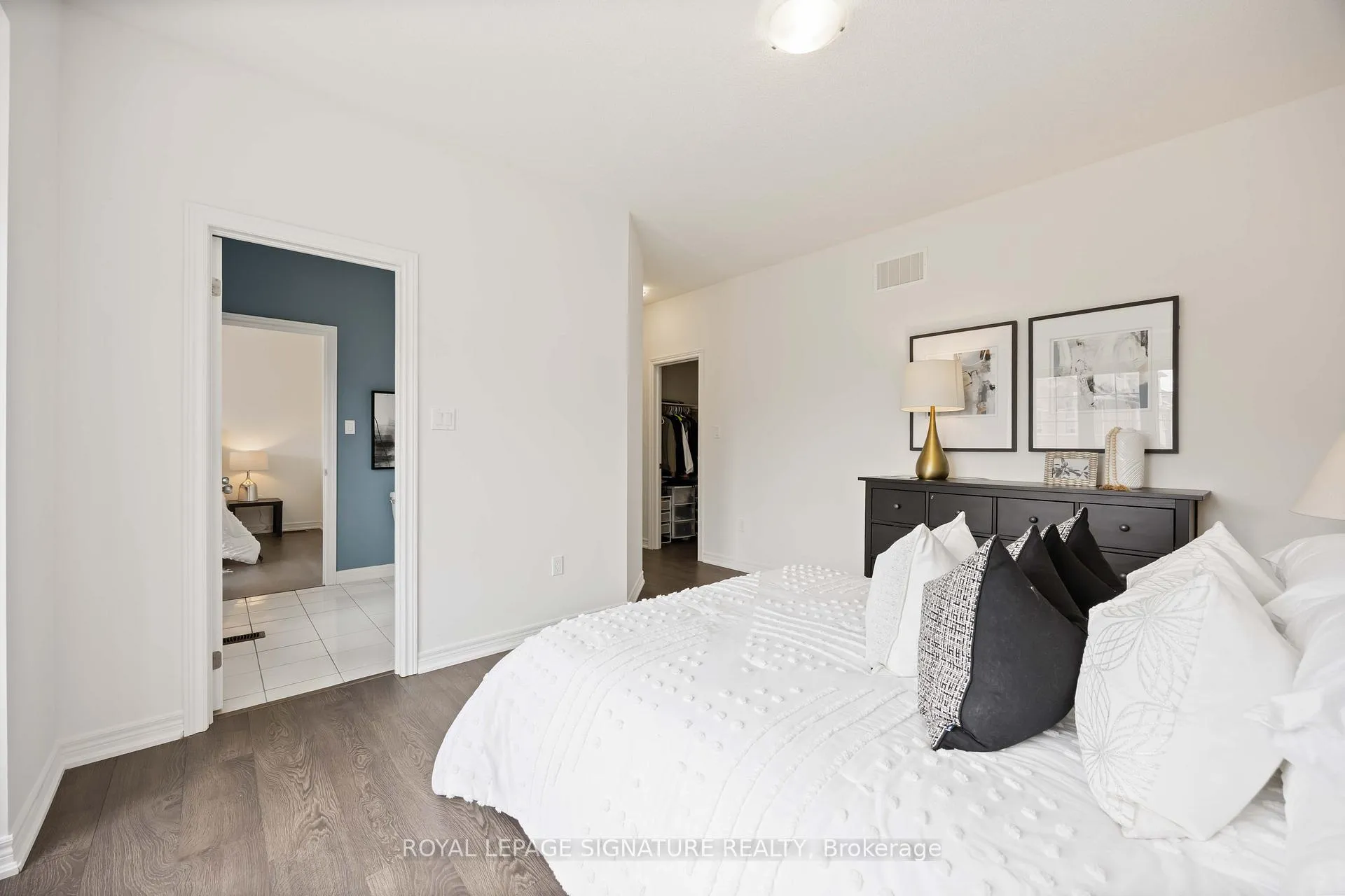 Photo 32 of 99 Card Lumber Crescent, Vaughan, Kleinburg — HOMEH