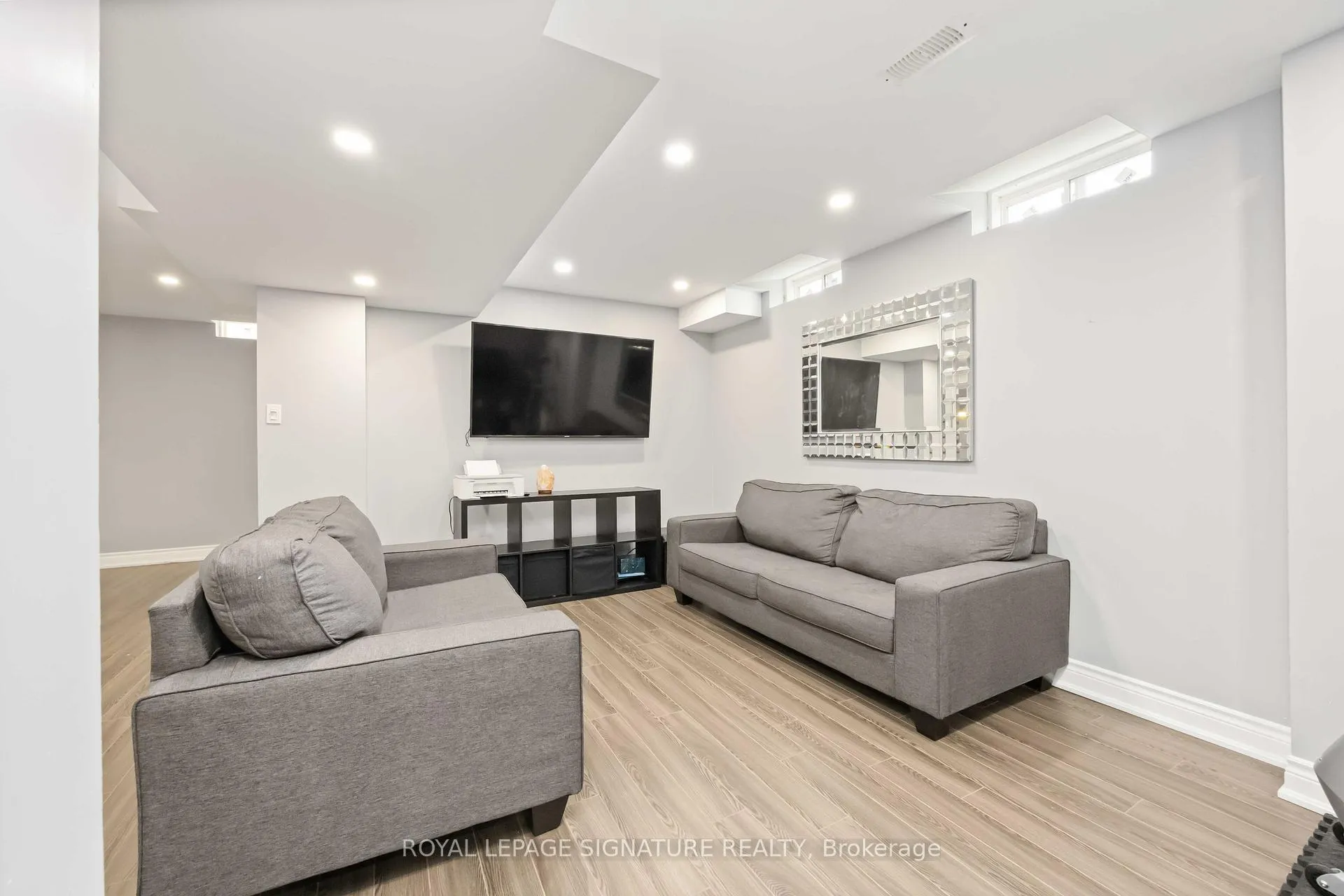 Photo 39 of 99 Card Lumber Crescent, Vaughan, Kleinburg — HOMEH