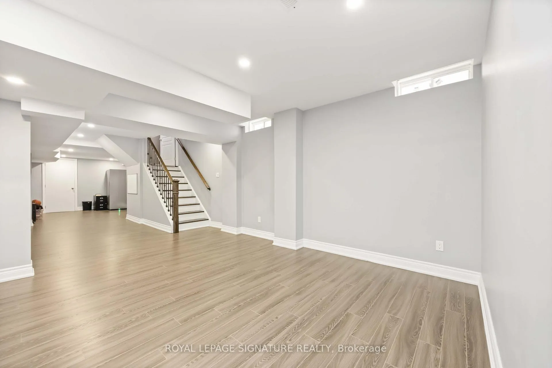 Photo 41 of 99 Card Lumber Crescent, Vaughan, Kleinburg — HOMEH