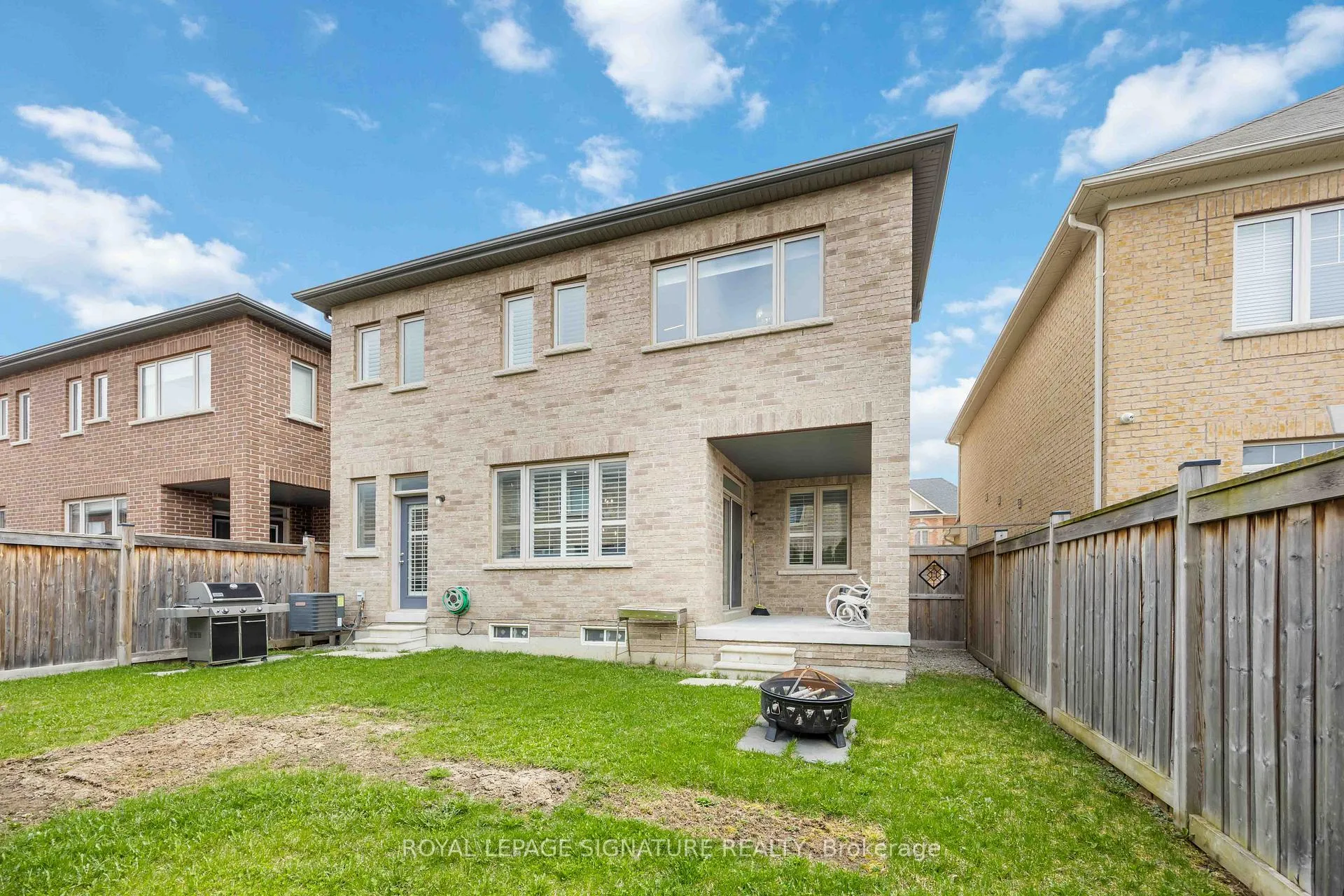 Photo 45 of 99 Card Lumber Crescent, Vaughan, Kleinburg — HOMEH