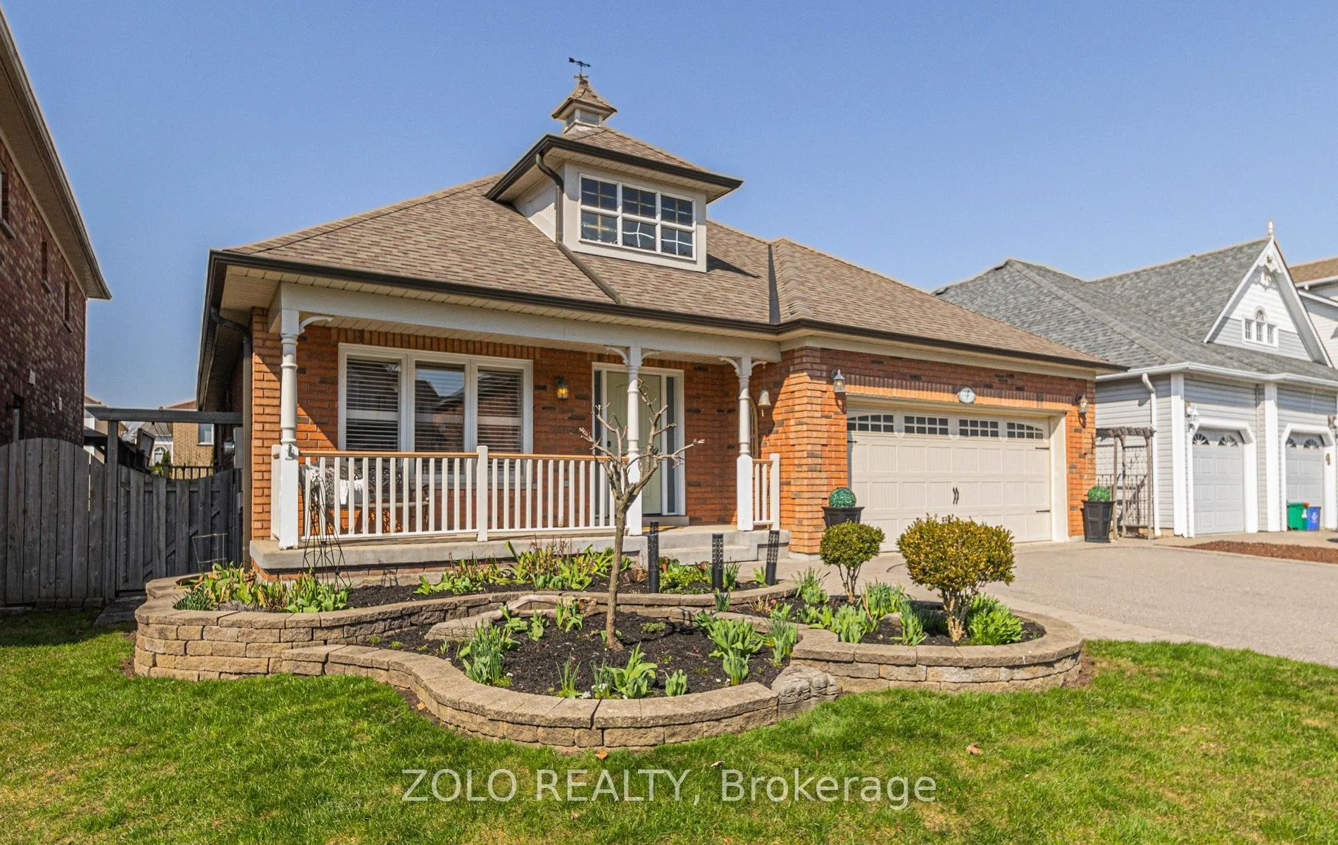 Photo 4 of 4 Sturgess Crescent, Whitby, Brooklin — HOMEH