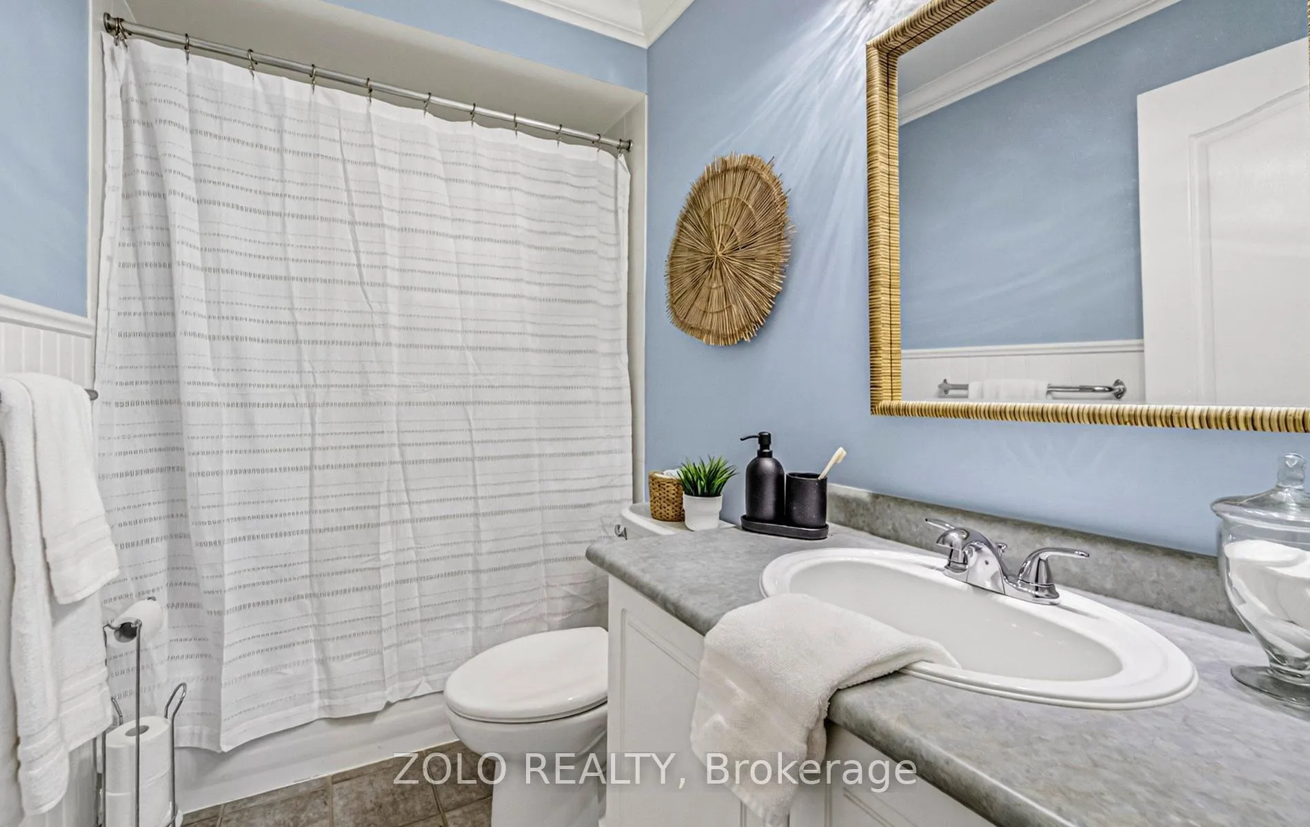 Photo 25 of 4 Sturgess Crescent, Whitby, Brooklin — HOMEH