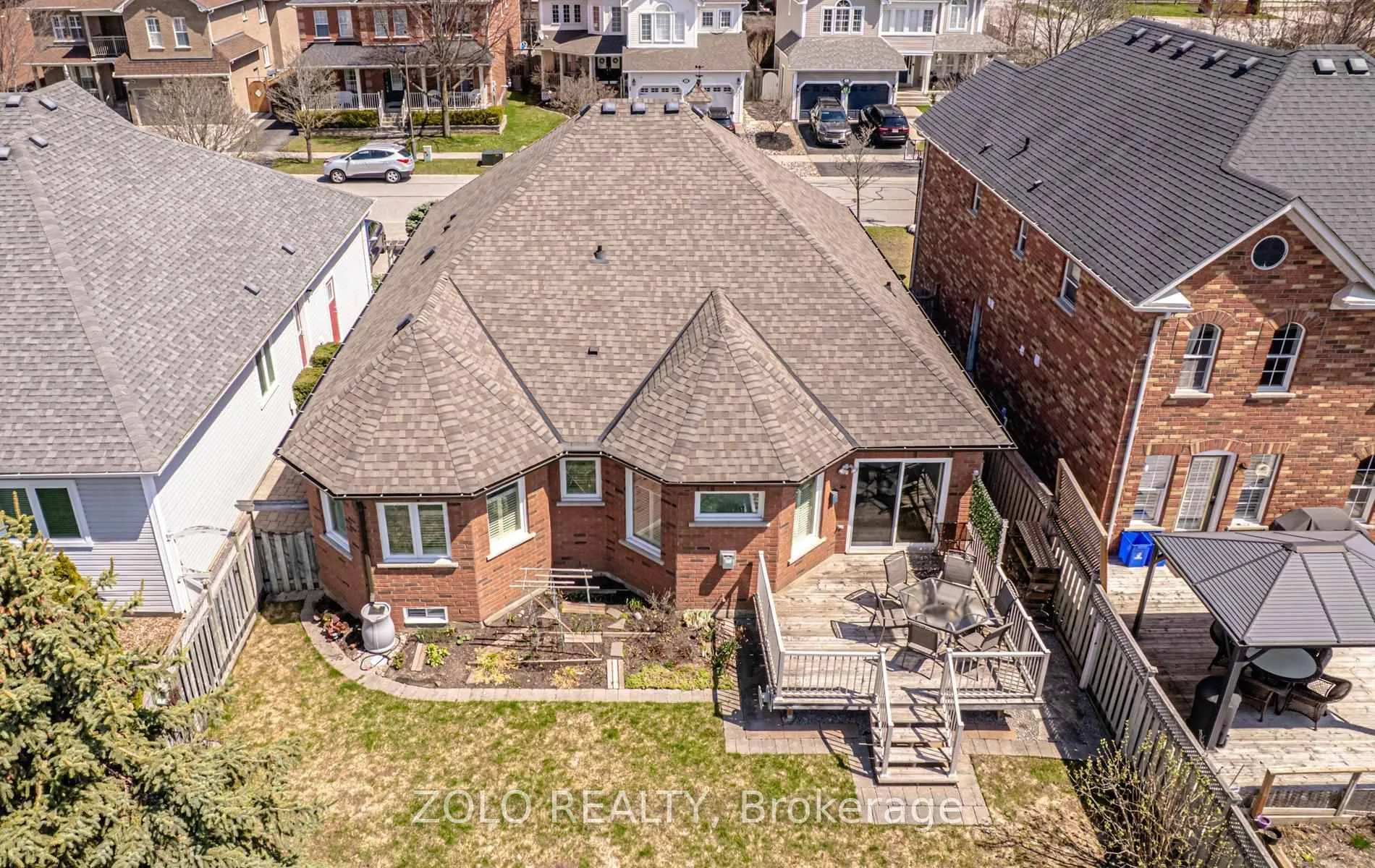 Photo 40 of 4 Sturgess Crescent, Whitby, Brooklin — HOMEH