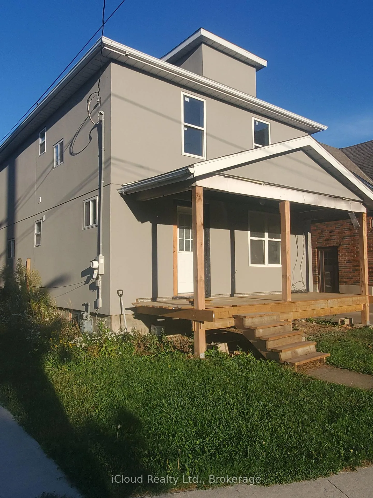 Front of 62 Currie Street