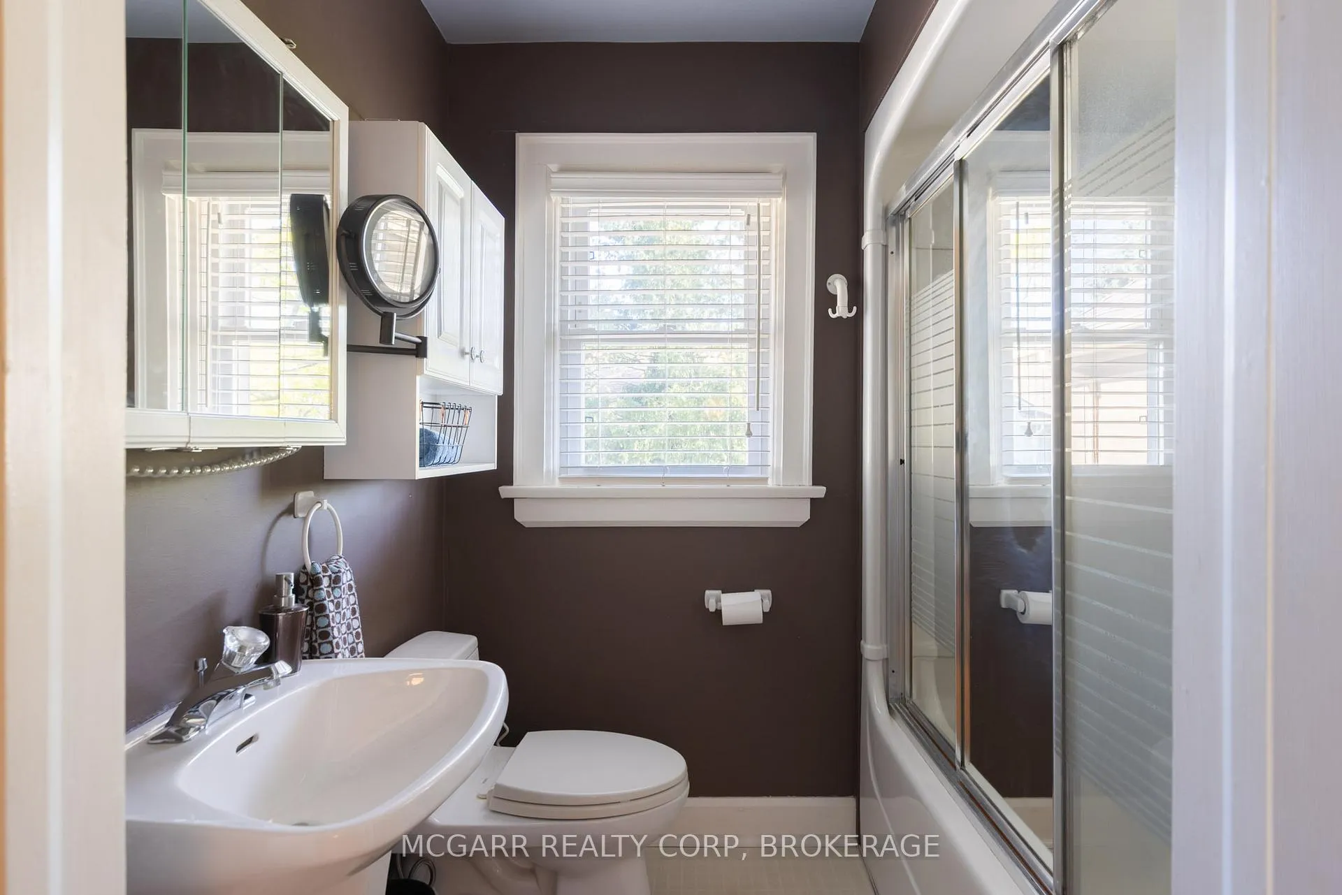 Photo 23 of 62 Hillcrest Avenue, St. Catharines, Old Glenridge — HOMEH
