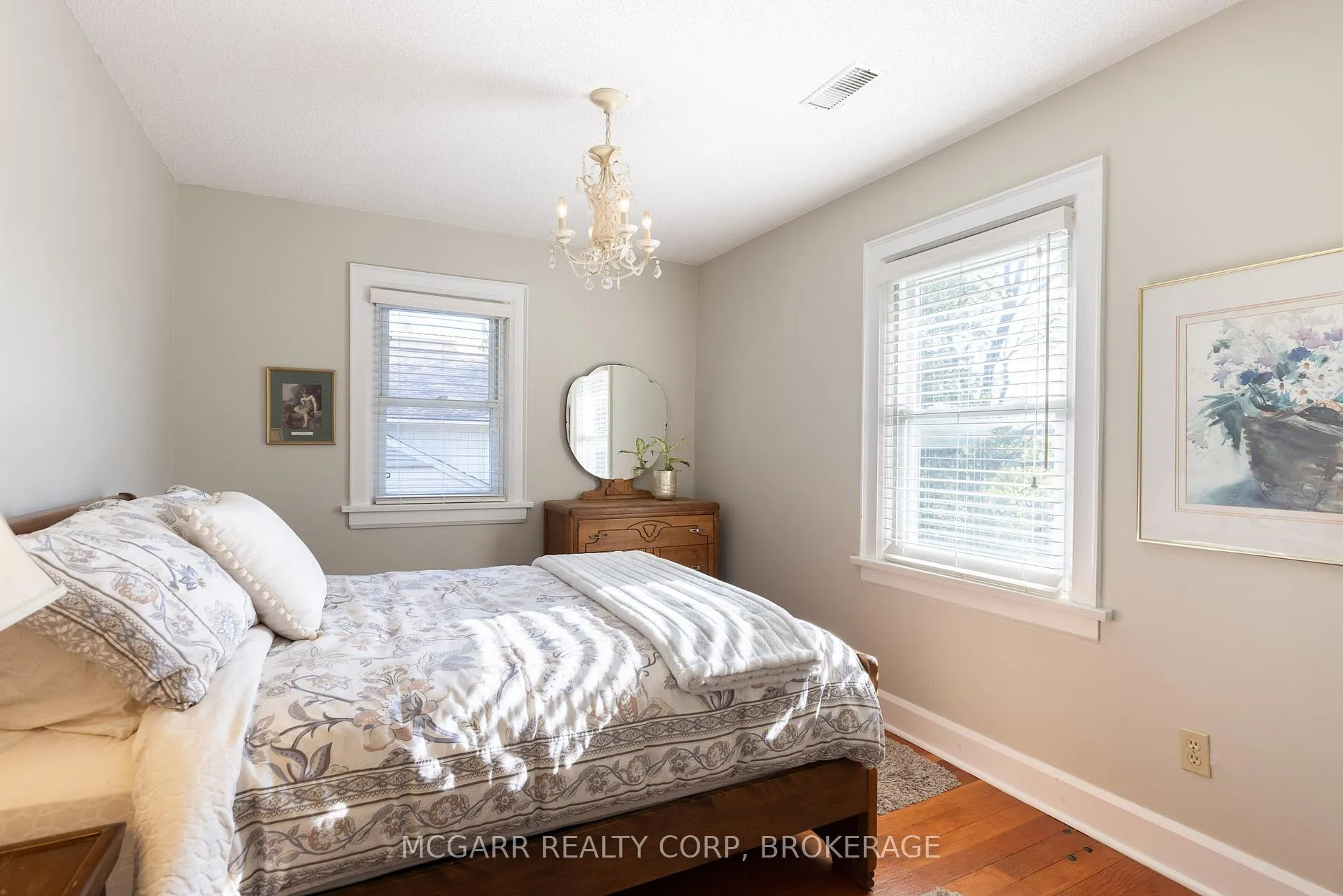 Photo 25 of 62 Hillcrest Avenue, St. Catharines, Old Glenridge — HOMEH