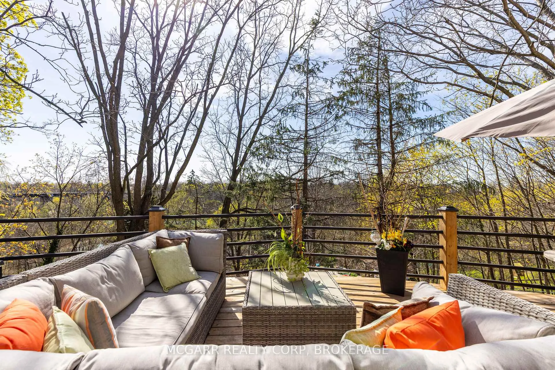 Photo 32 of 62 Hillcrest Avenue, St. Catharines, Old Glenridge — HOMEH