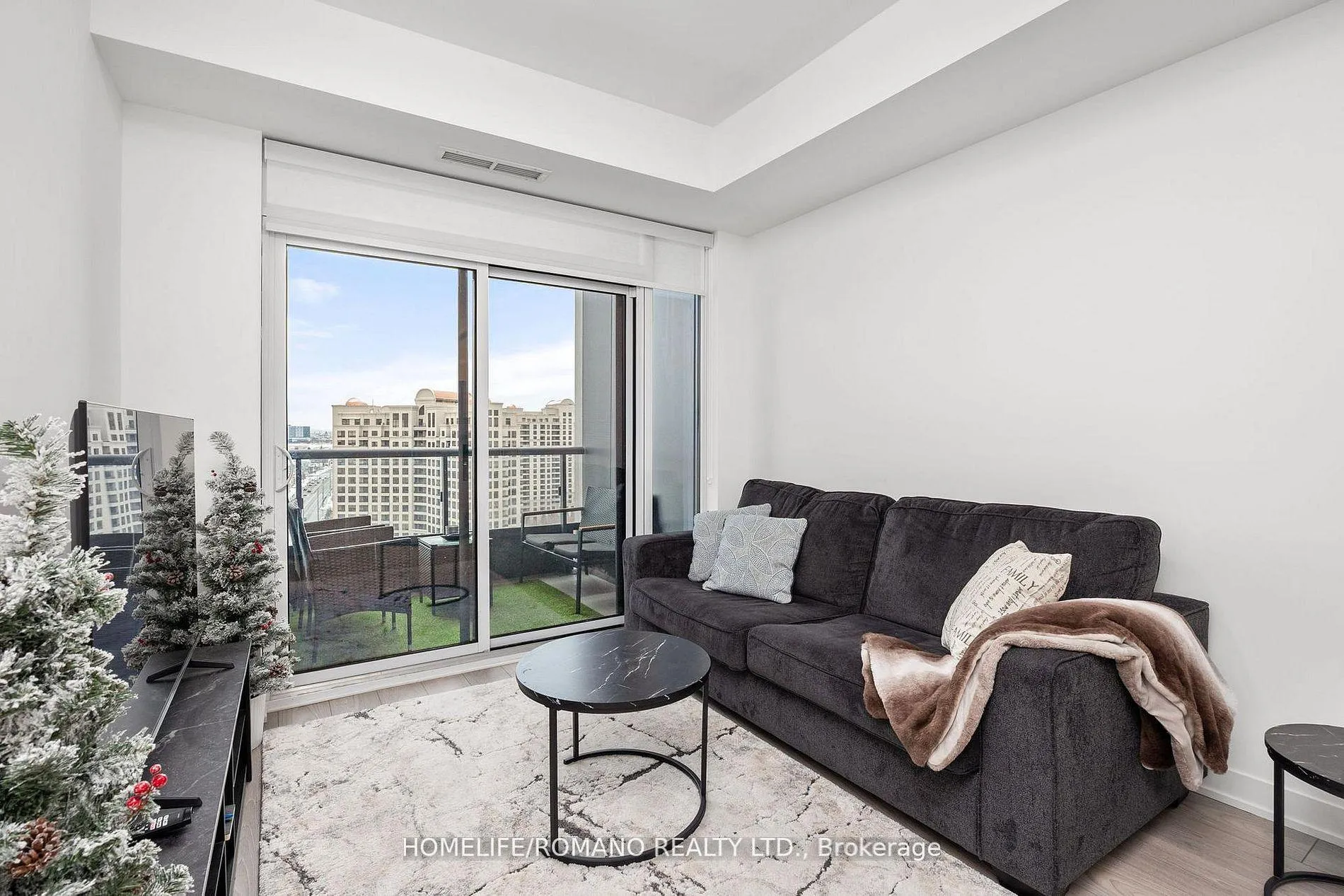 Photo 6 of Unit 1426, 498 Caldari Road, Vaughan, Concord — HOMEH