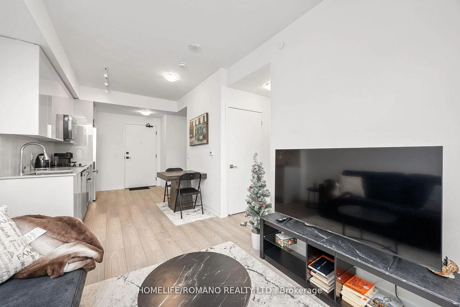 Photo 9 of Unit 1426, 498 Caldari Road, Vaughan, Concord — HOMEH