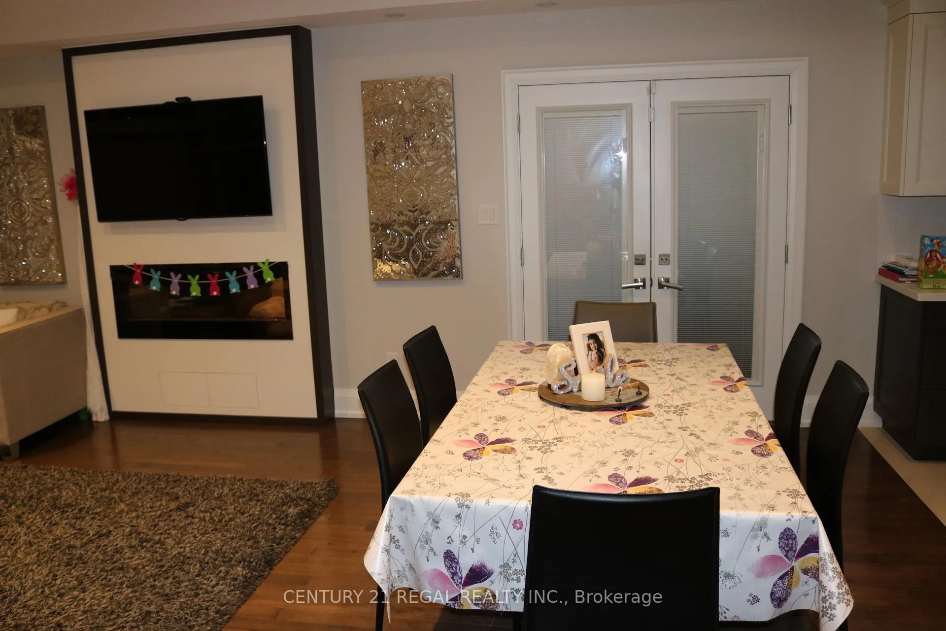 Photo 3 of 18 Rowse Crescent, Etobicoke, Kingsview Village-The Westway — HOMEH