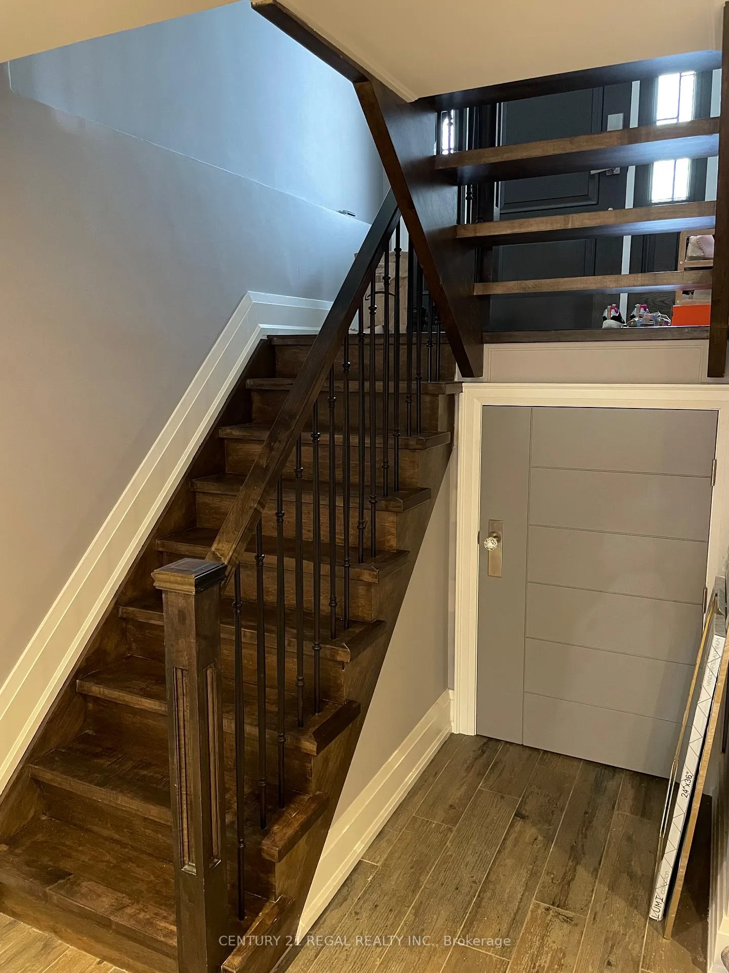 Photo 11 of 18 Rowse Crescent, Etobicoke, Kingsview Village-The Westway — HOMEH