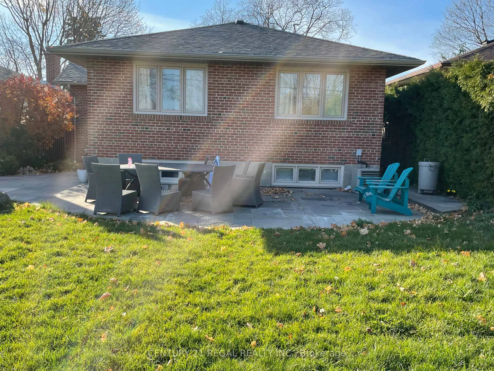 Photo 19 of 18 Rowse Crescent, Etobicoke, Kingsview Village-The Westway — HOMEH