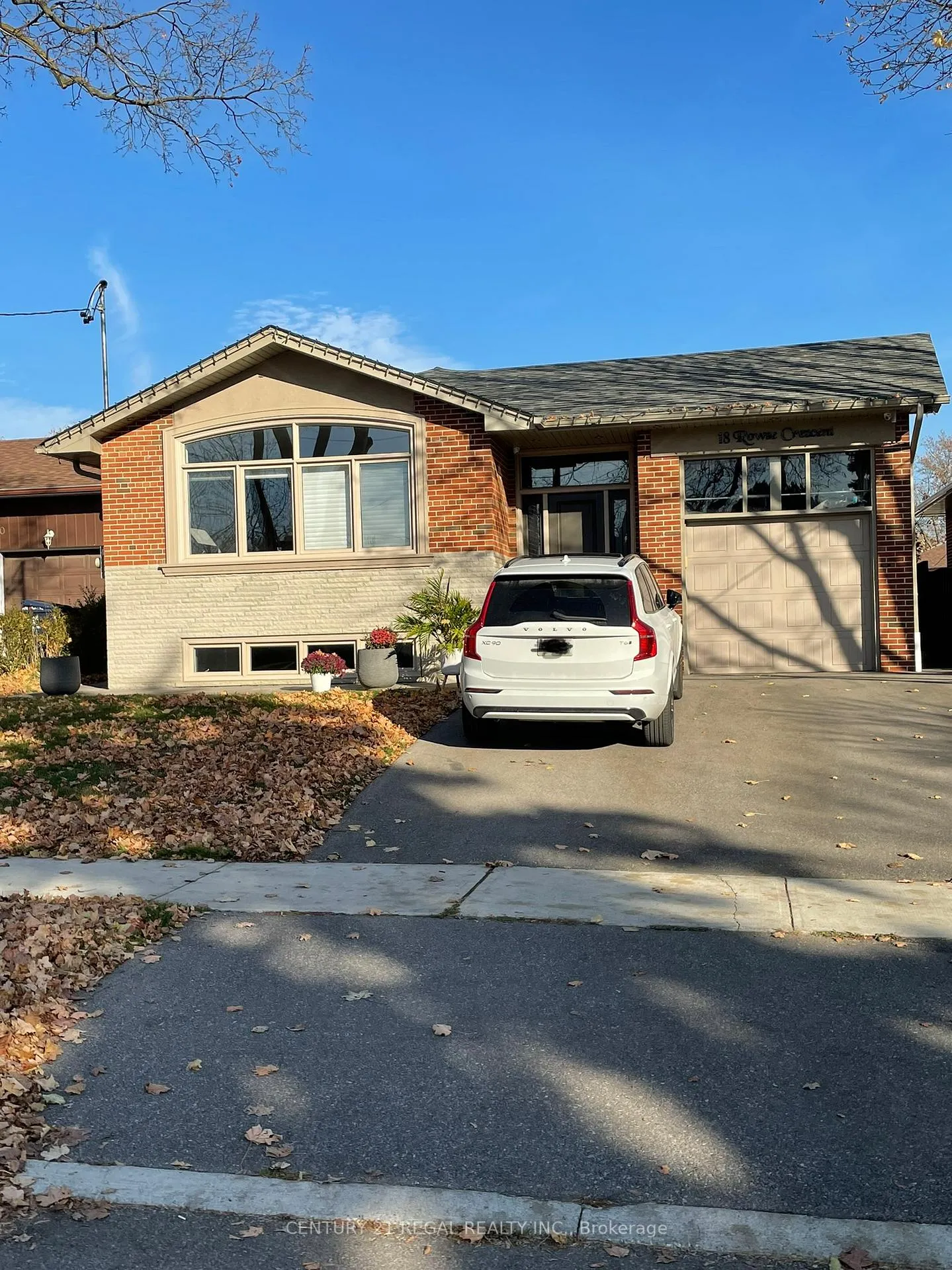 Photo 20 of 18 Rowse Crescent, Etobicoke, Kingsview Village-The Westway — HOMEH