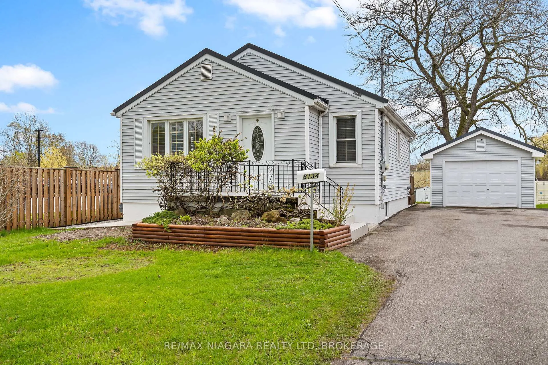 Photo 1 of 8134 Beaverdams Road, Niagara Falls, Ascot — HOMEH