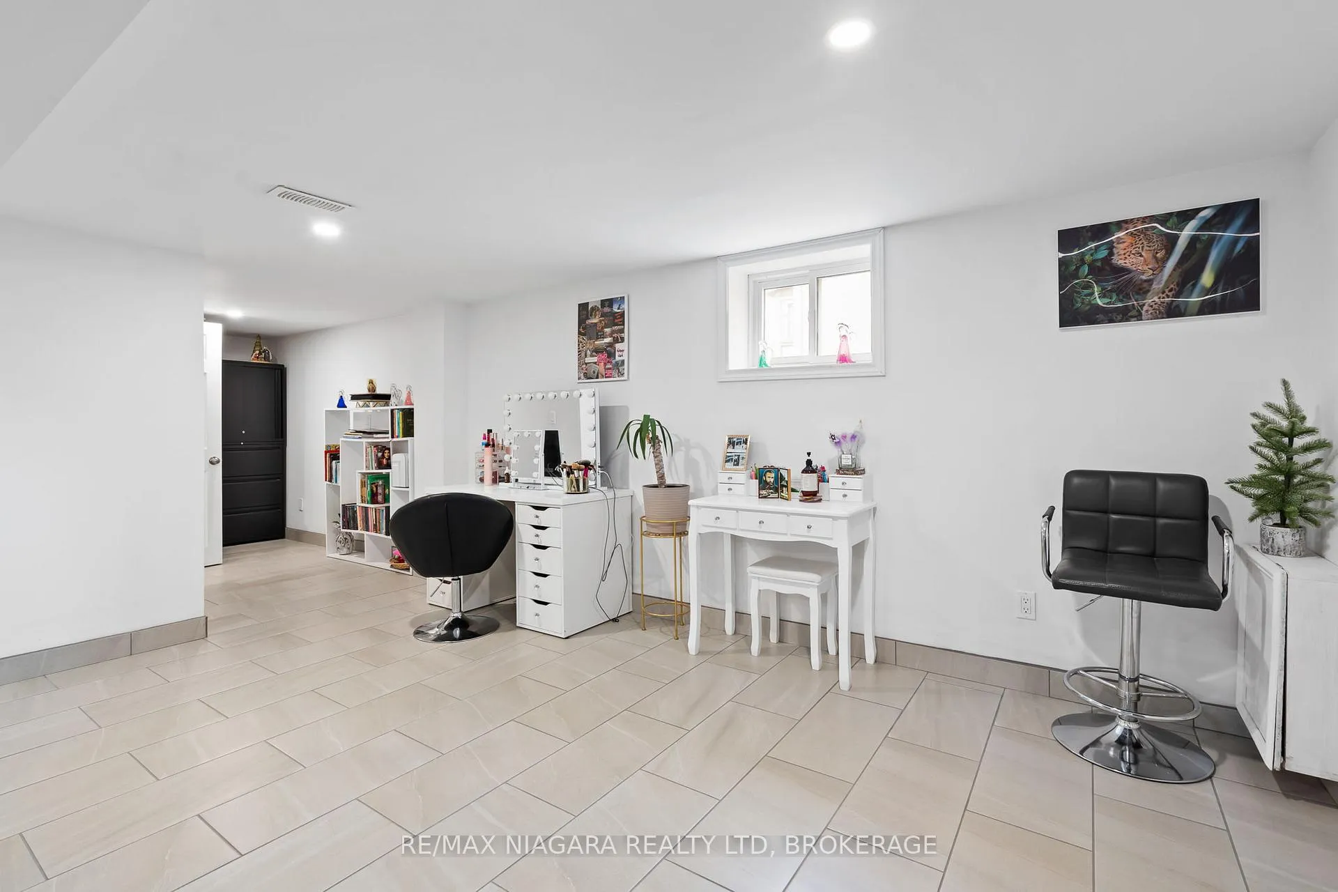 Photo 16 of 8134 Beaverdams Road, Niagara Falls, Ascot — HOMEH