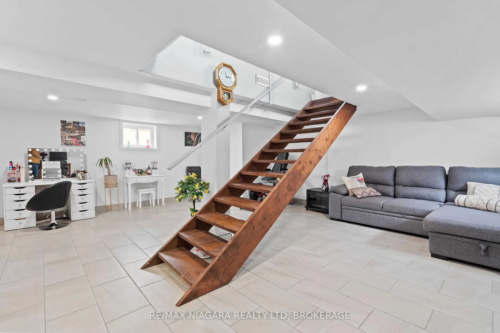 Photo 17 of 8134 Beaverdams Road, Niagara Falls, Ascot — HOMEH