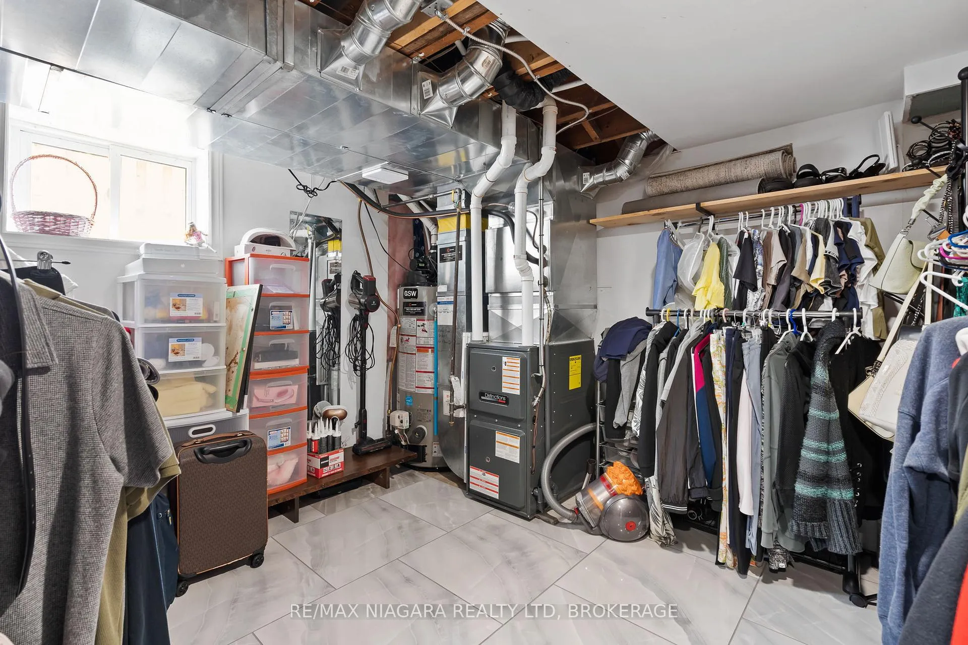 Photo 20 of 8134 Beaverdams Road, Niagara Falls, Ascot — HOMEH