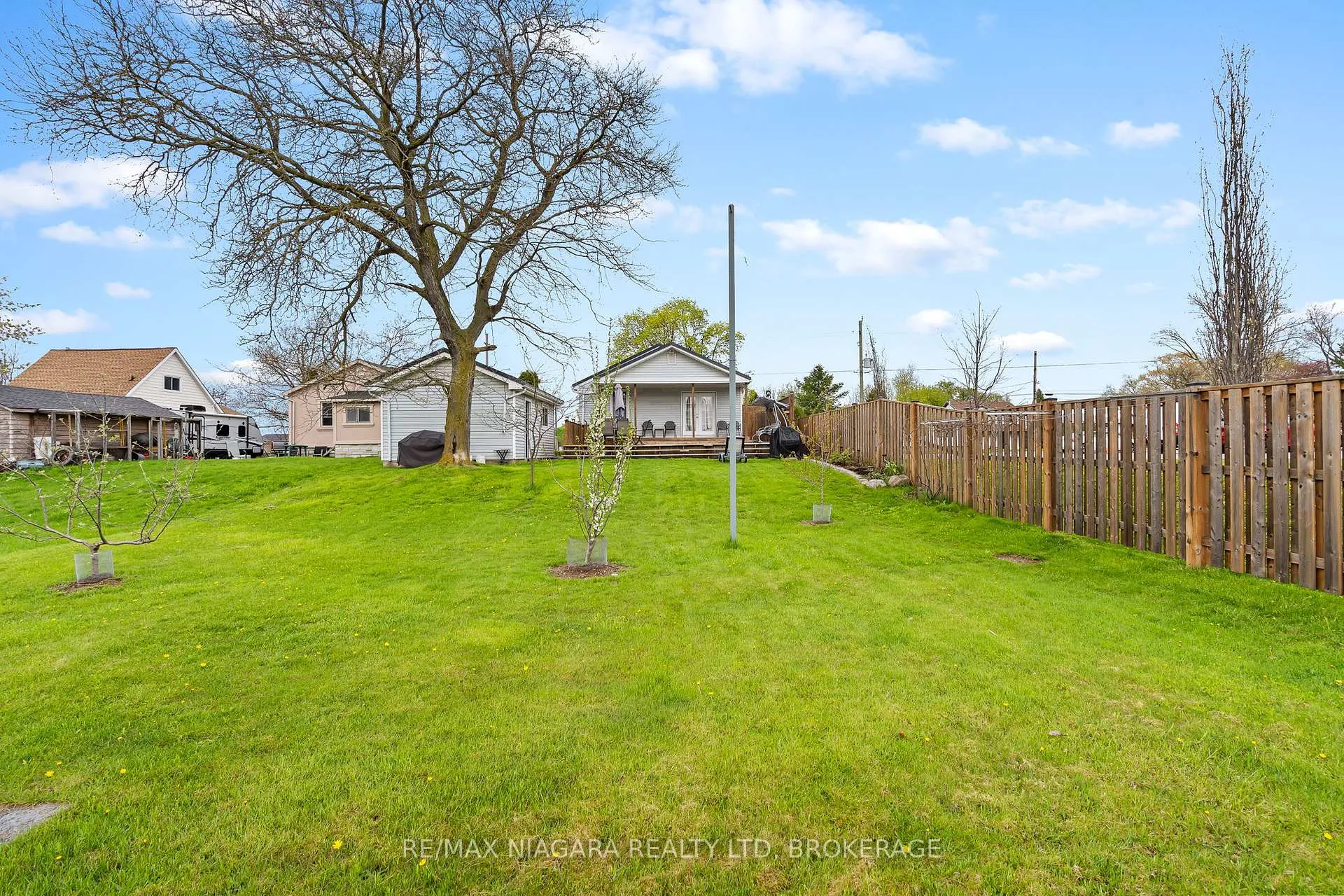Photo 26 of 8134 Beaverdams Road, Niagara Falls, Ascot — HOMEH