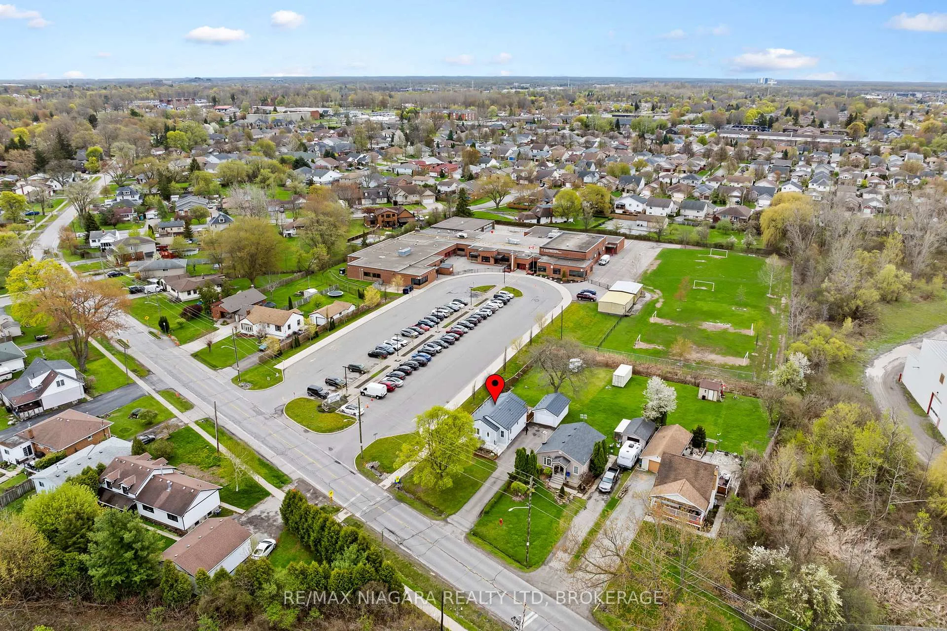 Photo 33 of 8134 Beaverdams Road, Niagara Falls, Ascot — HOMEH