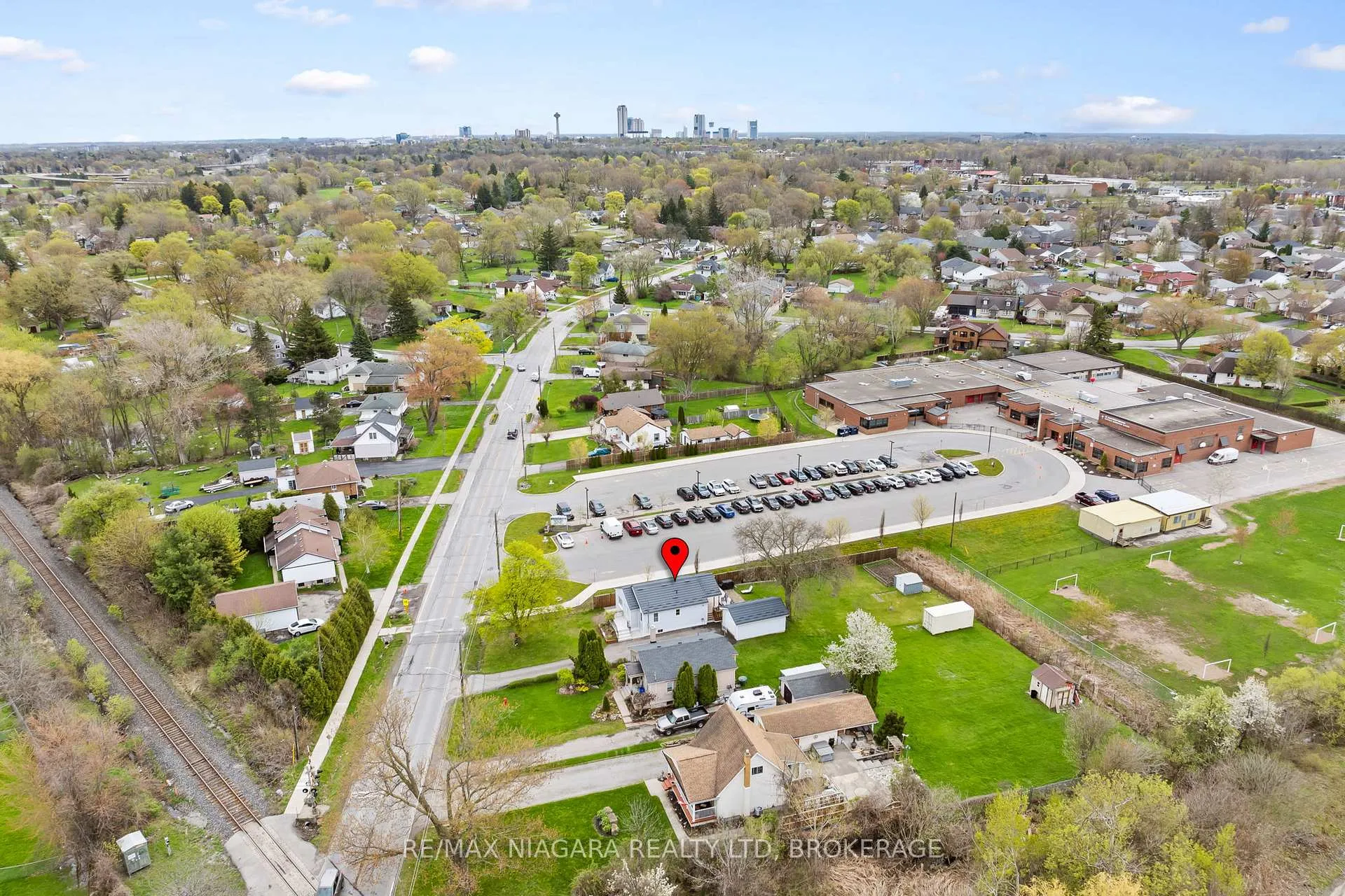Photo 34 of 8134 Beaverdams Road, Niagara Falls, Ascot — HOMEH