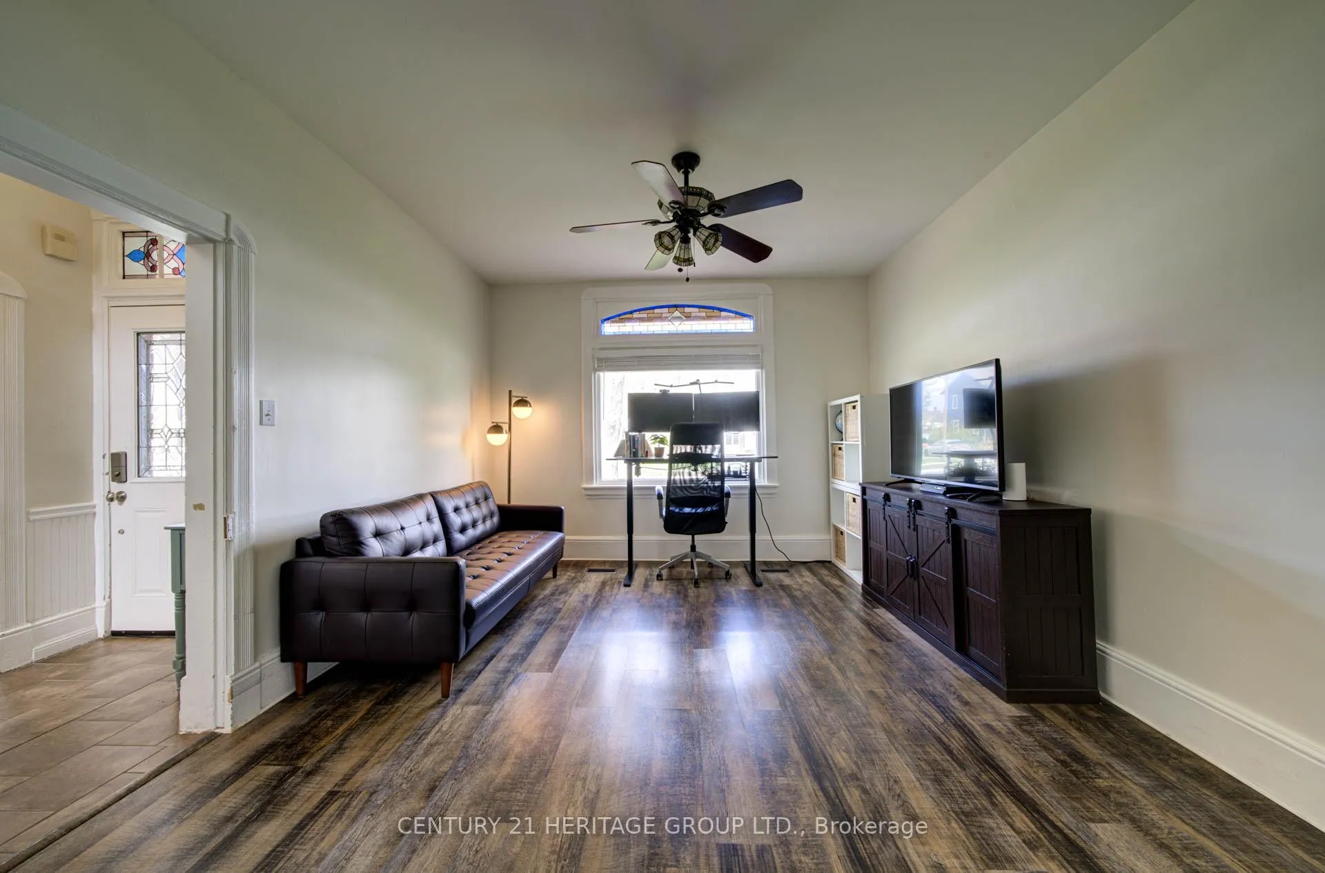 Photo 7 of 2107 Victoria Street, Innisfil, Stroud — HOMEH