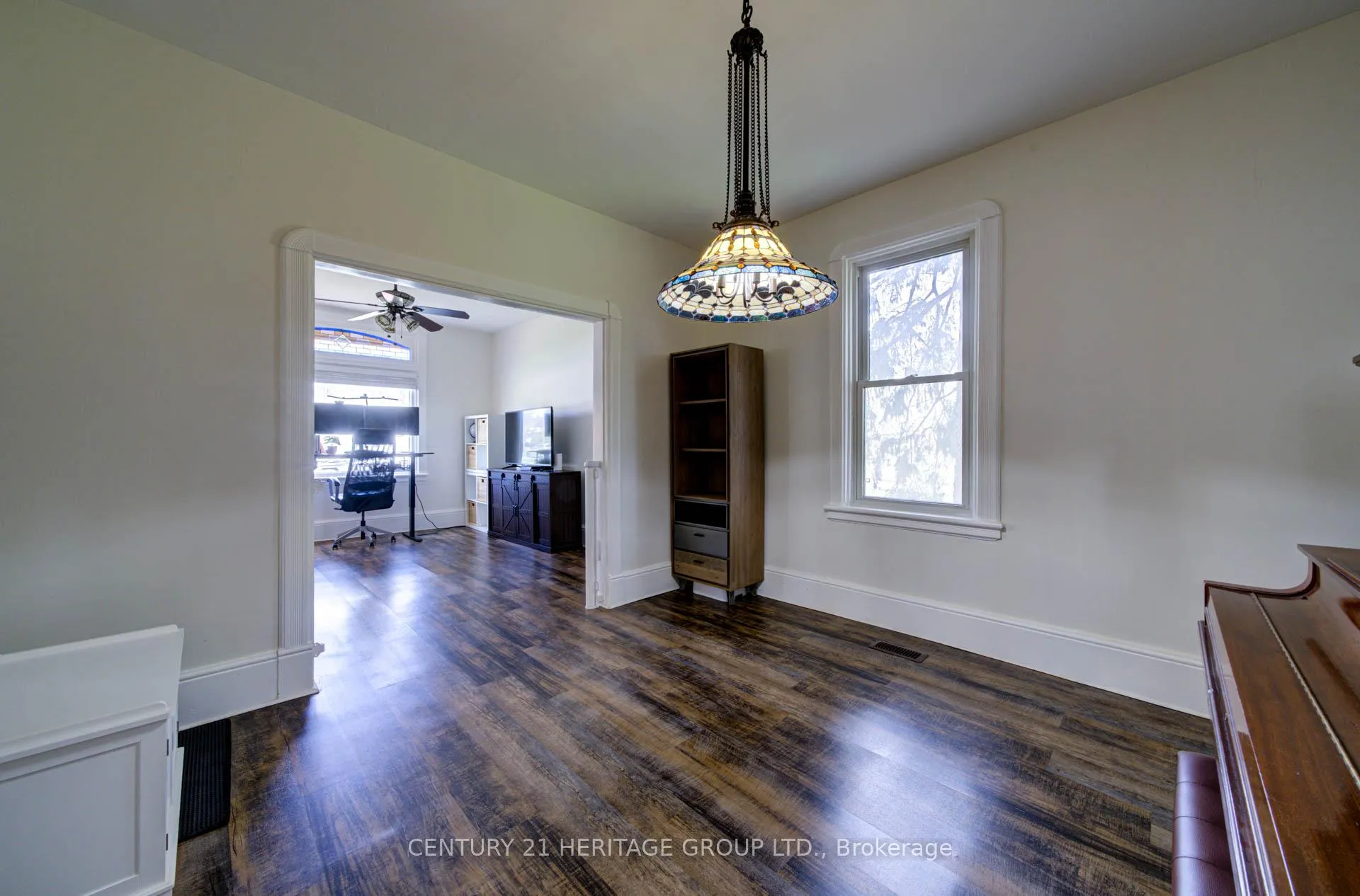 Photo 9 of 2107 Victoria Street, Innisfil, Stroud — HOMEH