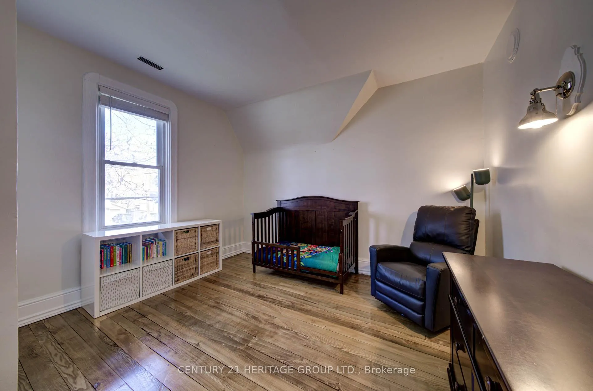 Photo 12 of 2107 Victoria Street, Innisfil, Stroud — HOMEH