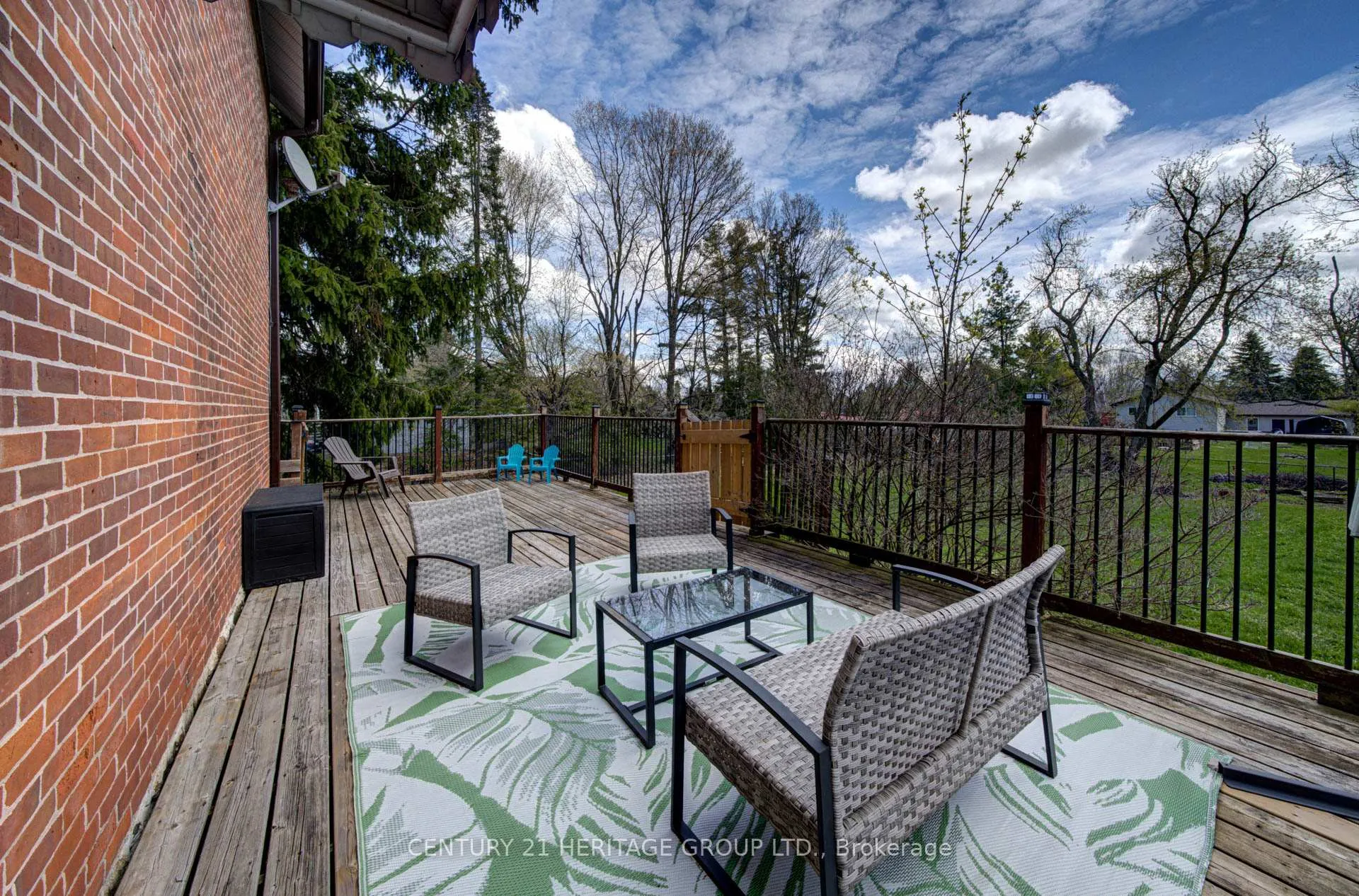 Photo 14 of 2107 Victoria Street, Innisfil, Stroud — HOMEH
