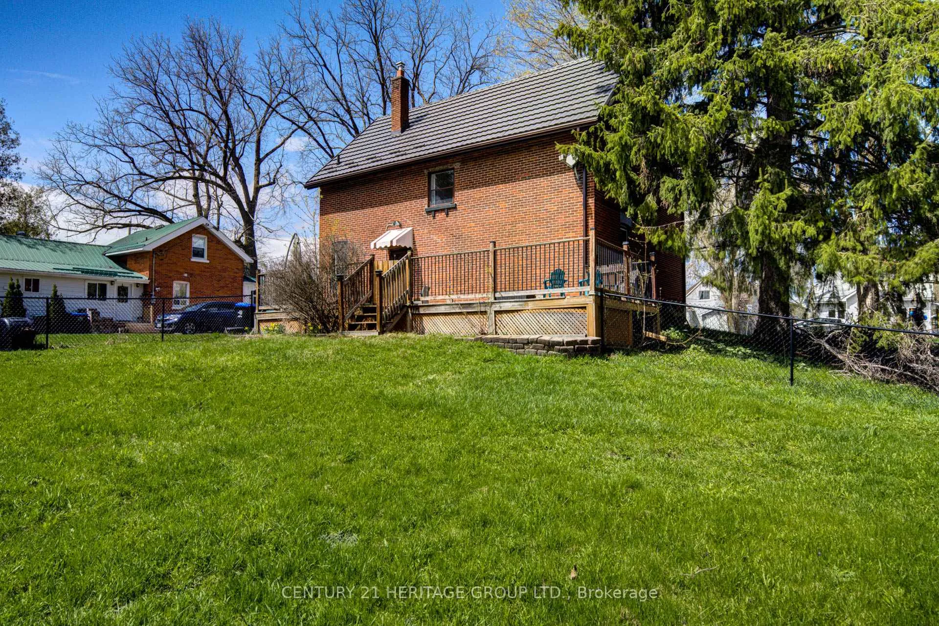 Photo 17 of 2107 Victoria Street, Innisfil, Stroud — HOMEH