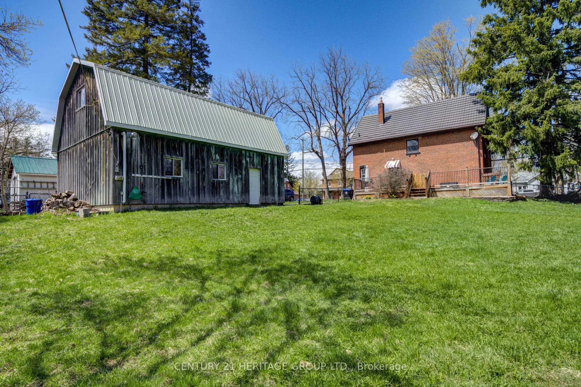 Photo 18 of 2107 Victoria Street, Innisfil, Stroud — HOMEH