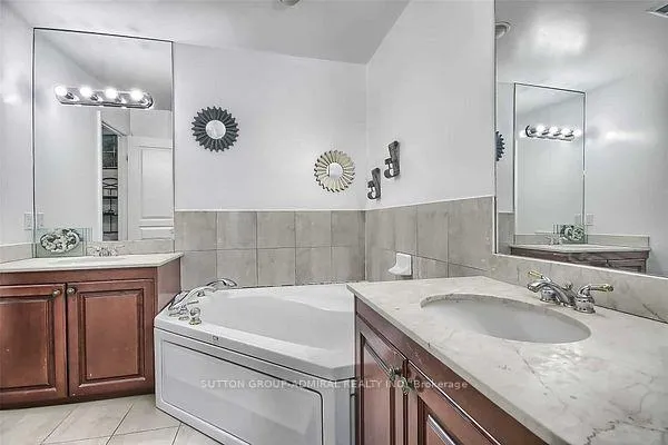 Photo 7 of Unit 404, 1 Cordoba Drive, Vaughan, Lakeview Estates — HOMEH