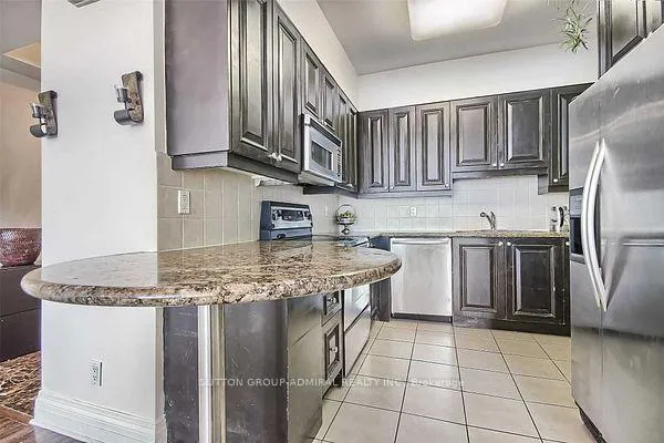 Photo 11 of Unit 404, 1 Cordoba Drive, Vaughan, Lakeview Estates — HOMEH