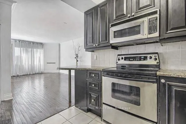 Photo 12 of Unit 404, 1 Cordoba Drive, Vaughan, Lakeview Estates — HOMEH