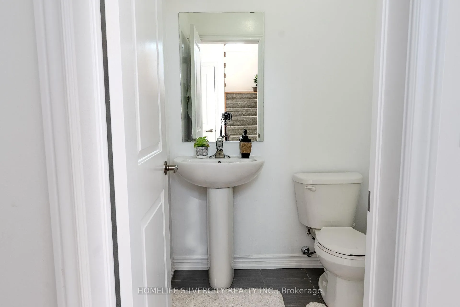 Photo 20 of 12 Summer Breeze Drive, Quinte West, Murray Ward — HOMEH