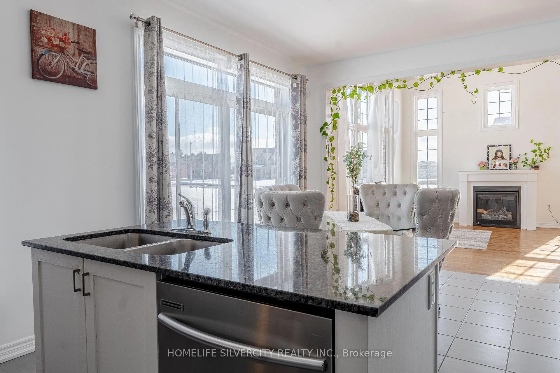 Photo 24 of 12 Summer Breeze Drive, Quinte West, Murray Ward — HOMEH