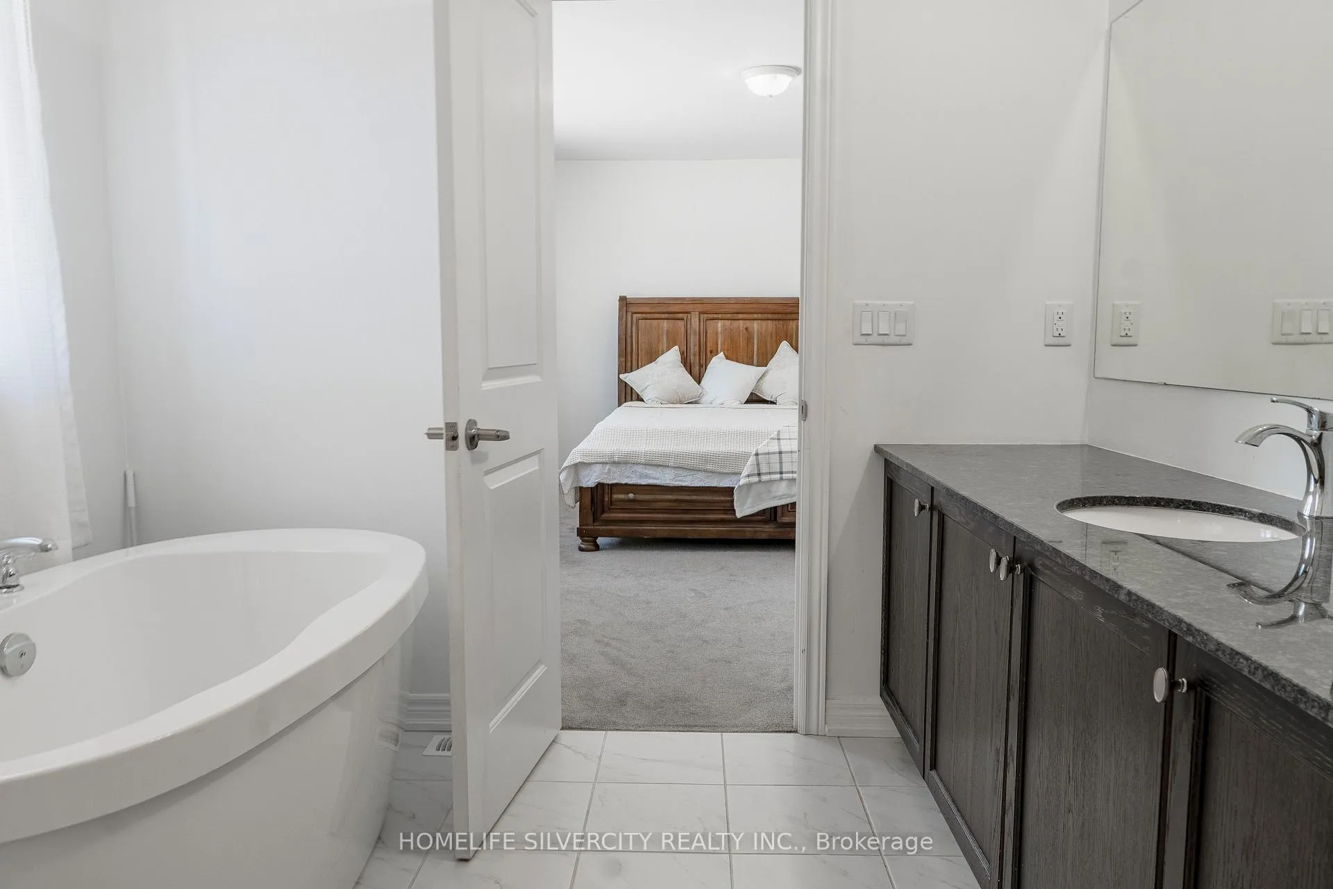 Photo 32 of 12 Summer Breeze Drive, Quinte West, Murray Ward — HOMEH