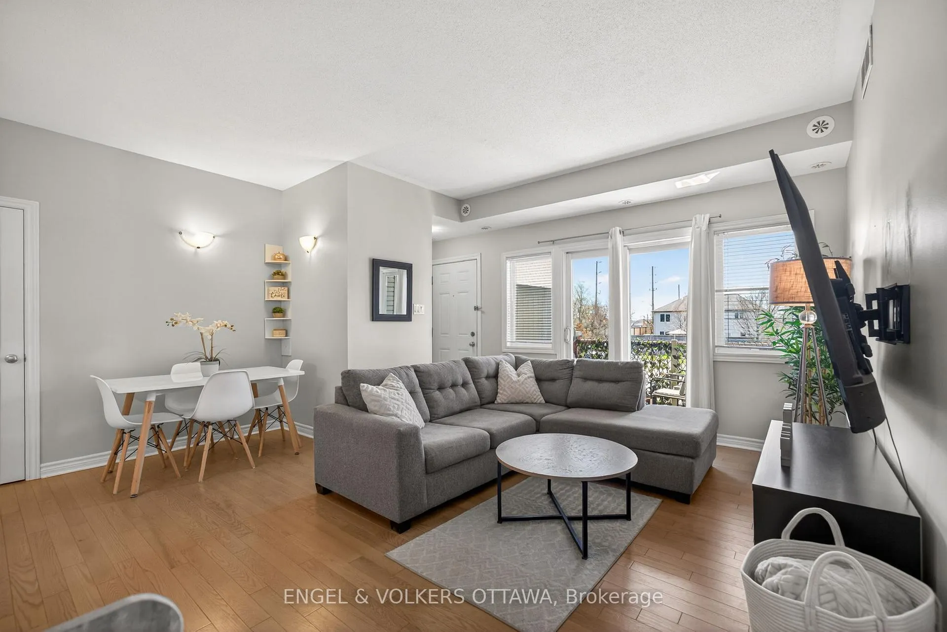 Photo 6 of Unit C, 221 Espresso Private, Ottawa, Blossom Park/Kemp Park/Findlay Creek — HOMEH