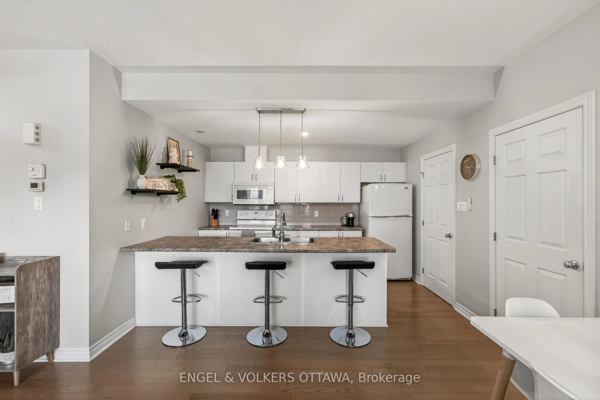 Photo 7 of Unit C, 221 Espresso Private, Ottawa, Blossom Park/Kemp Park/Findlay Creek — HOMEH